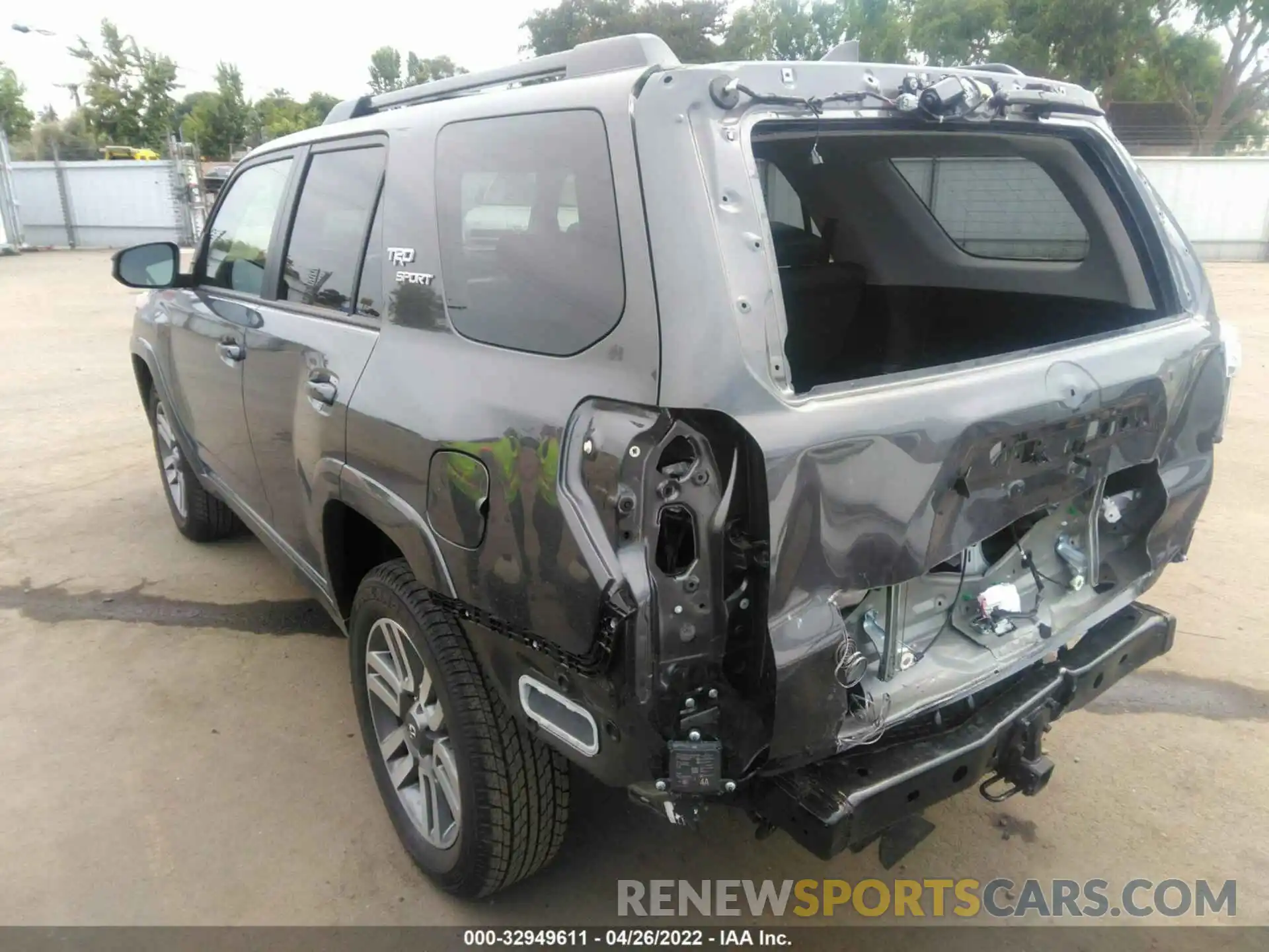 3 Photograph of a damaged car JTESU5JR2N5992865 TOYOTA 4RUNNER 2022