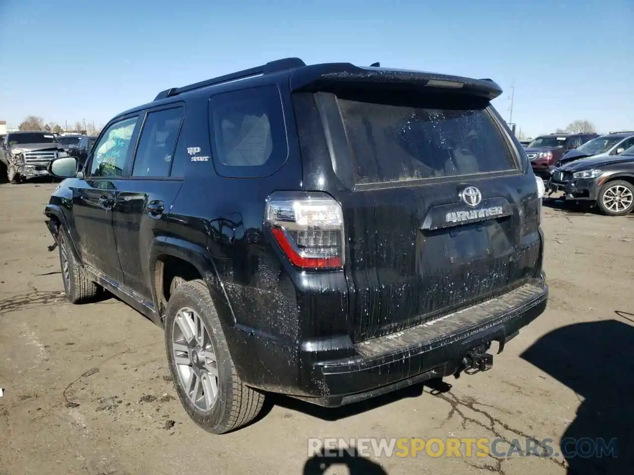 3 Photograph of a damaged car JTESU5JR2N6012870 TOYOTA 4RUNNER 2022