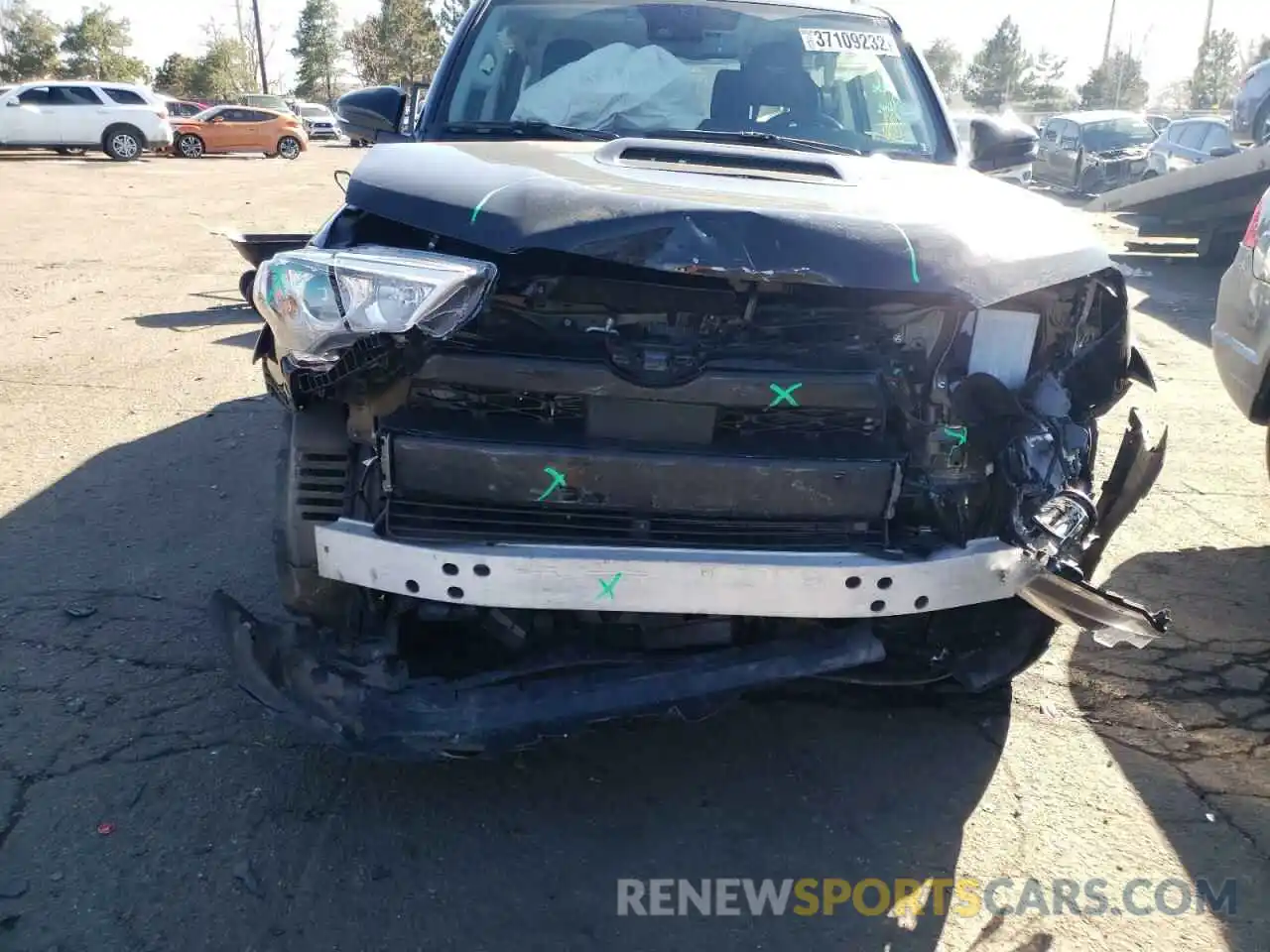 9 Photograph of a damaged car JTESU5JR2N6012870 TOYOTA 4RUNNER 2022