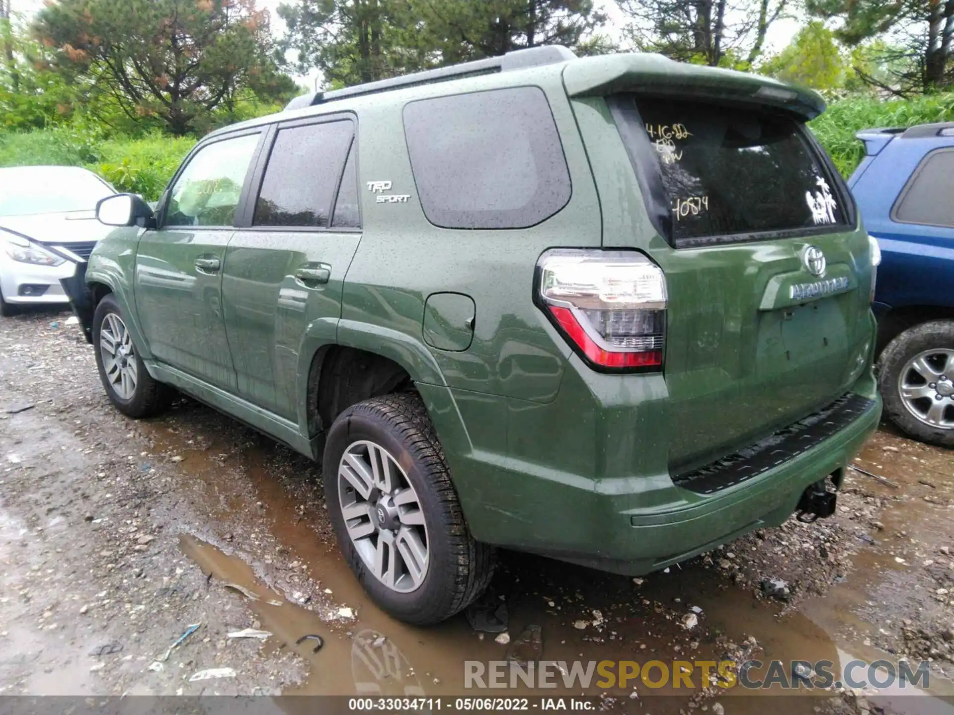 3 Фотография поврежденного автомобиля JTESU5JR4N5985237 TOYOTA 4RUNNER 2022