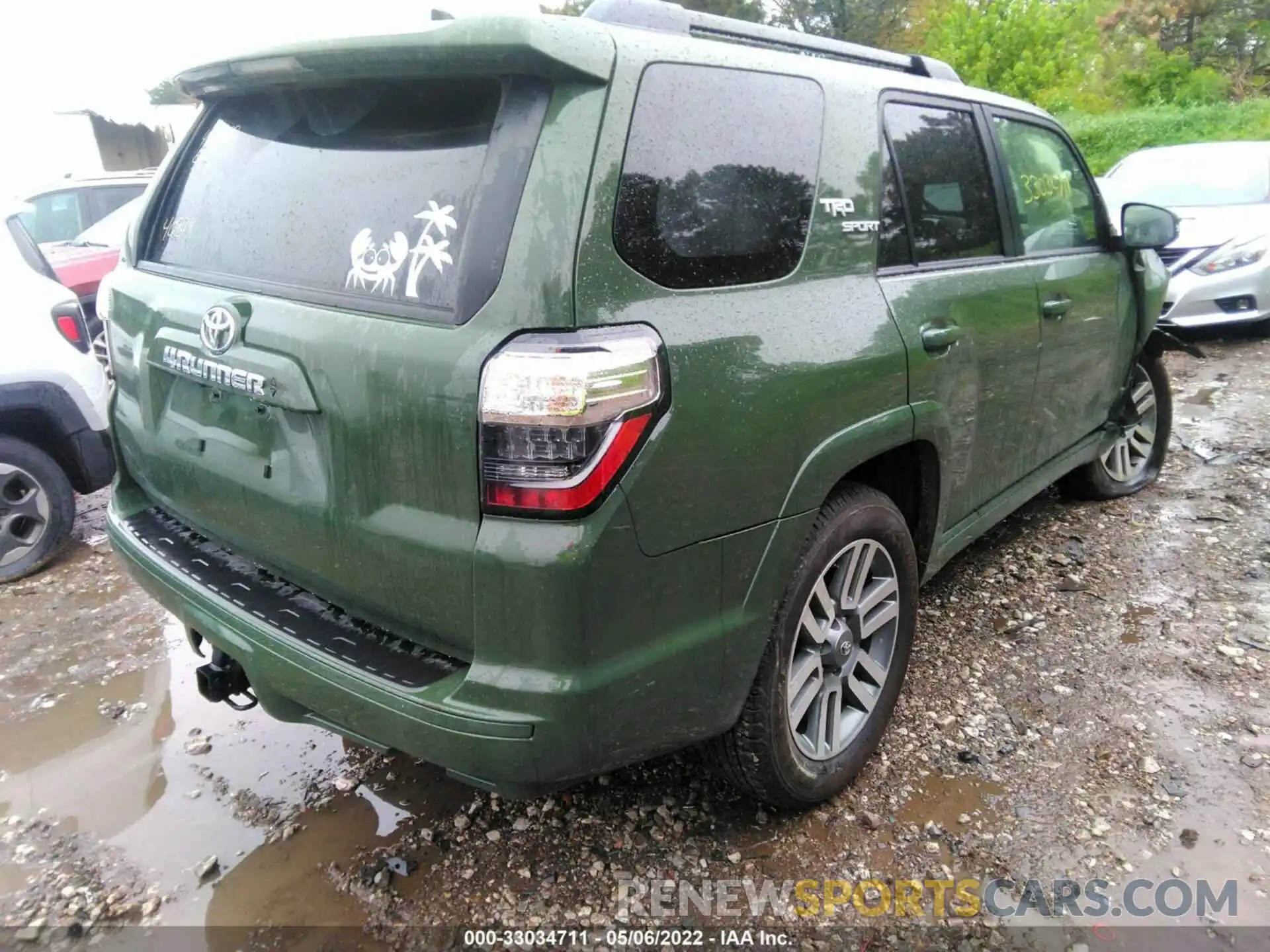 4 Фотография поврежденного автомобиля JTESU5JR4N5985237 TOYOTA 4RUNNER 2022