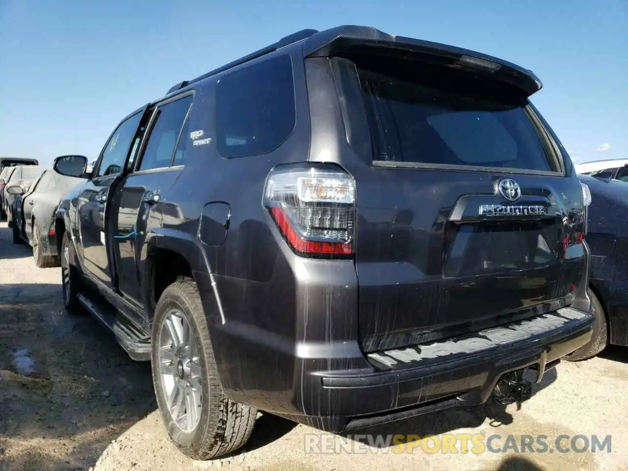 3 Photograph of a damaged car JTESU5JR5N6074862 TOYOTA 4RUNNER 2022