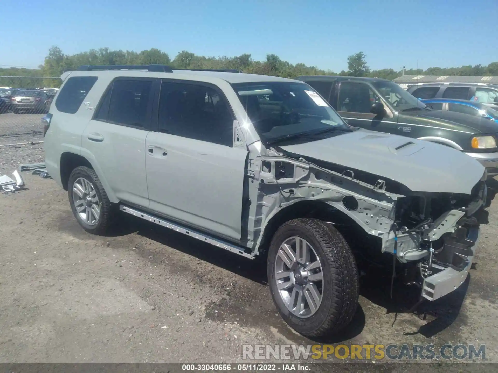 1 Photograph of a damaged car JTESU5JR6N6034466 TOYOTA 4RUNNER 2022