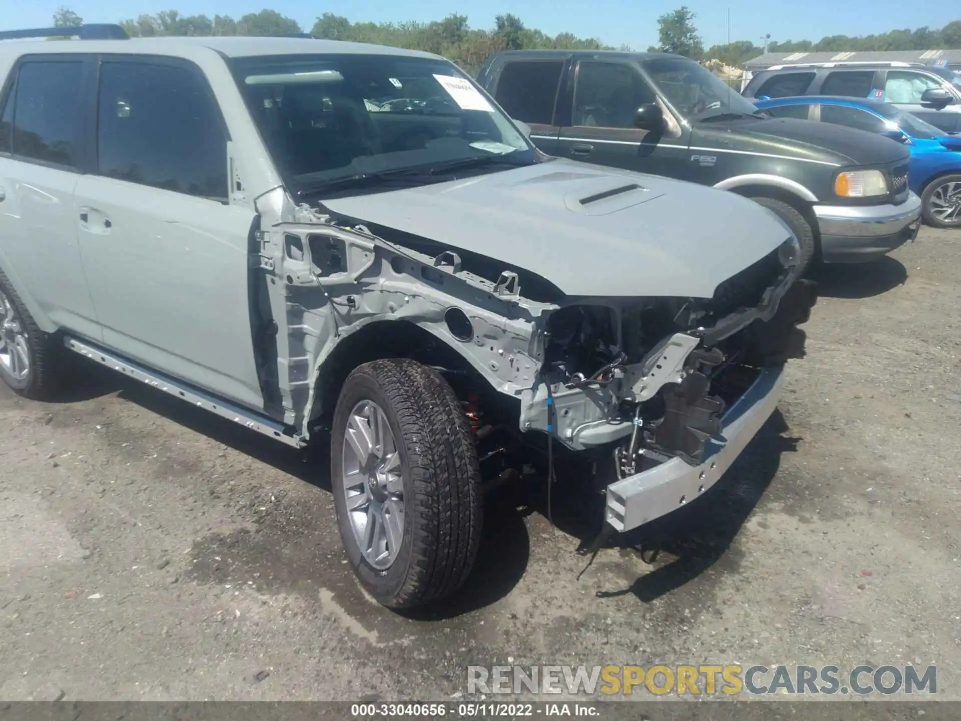 6 Photograph of a damaged car JTESU5JR6N6034466 TOYOTA 4RUNNER 2022