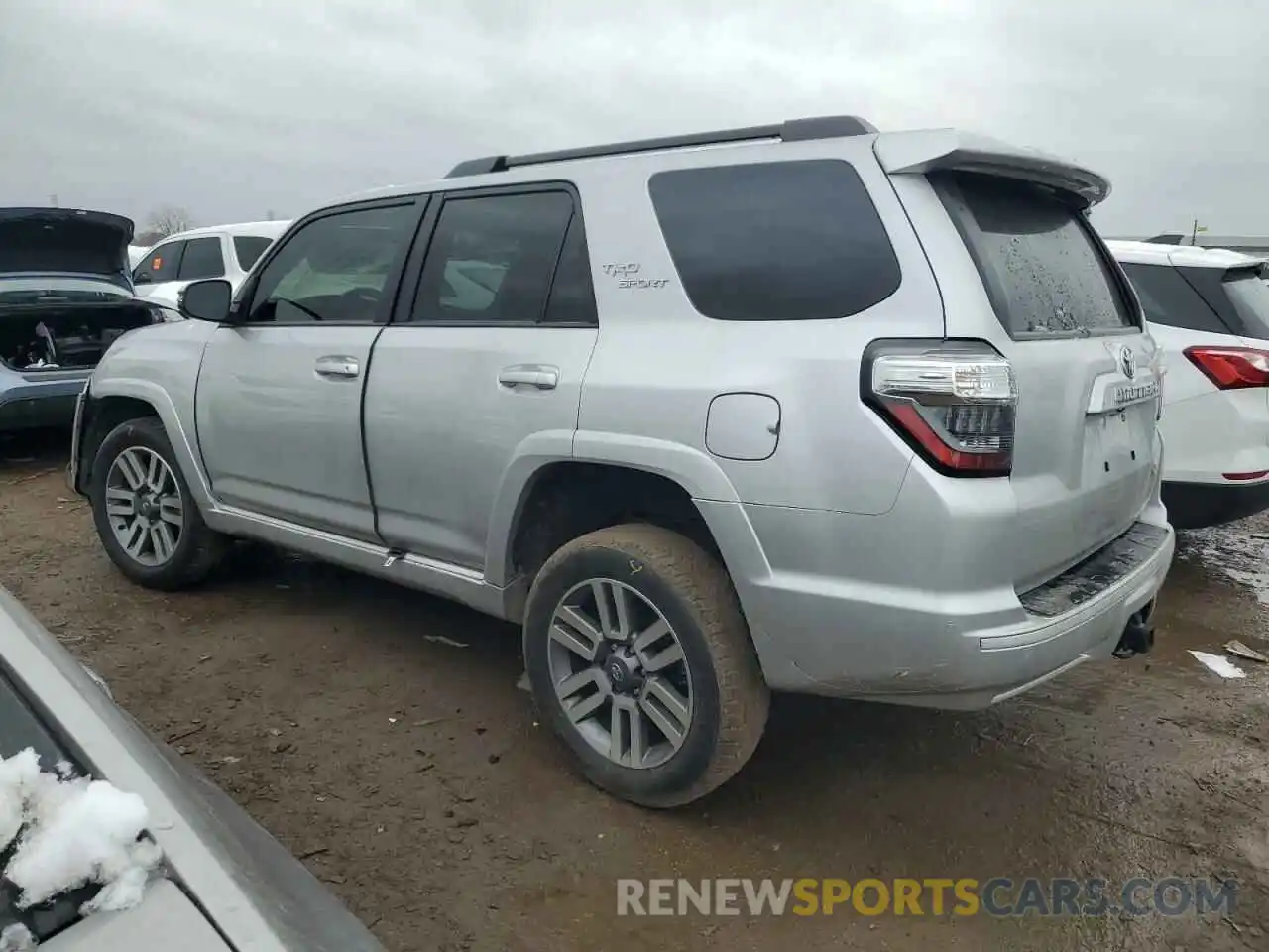 2 Photograph of a damaged car JTESU5JR7N6011102 TOYOTA 4RUNNER 2022