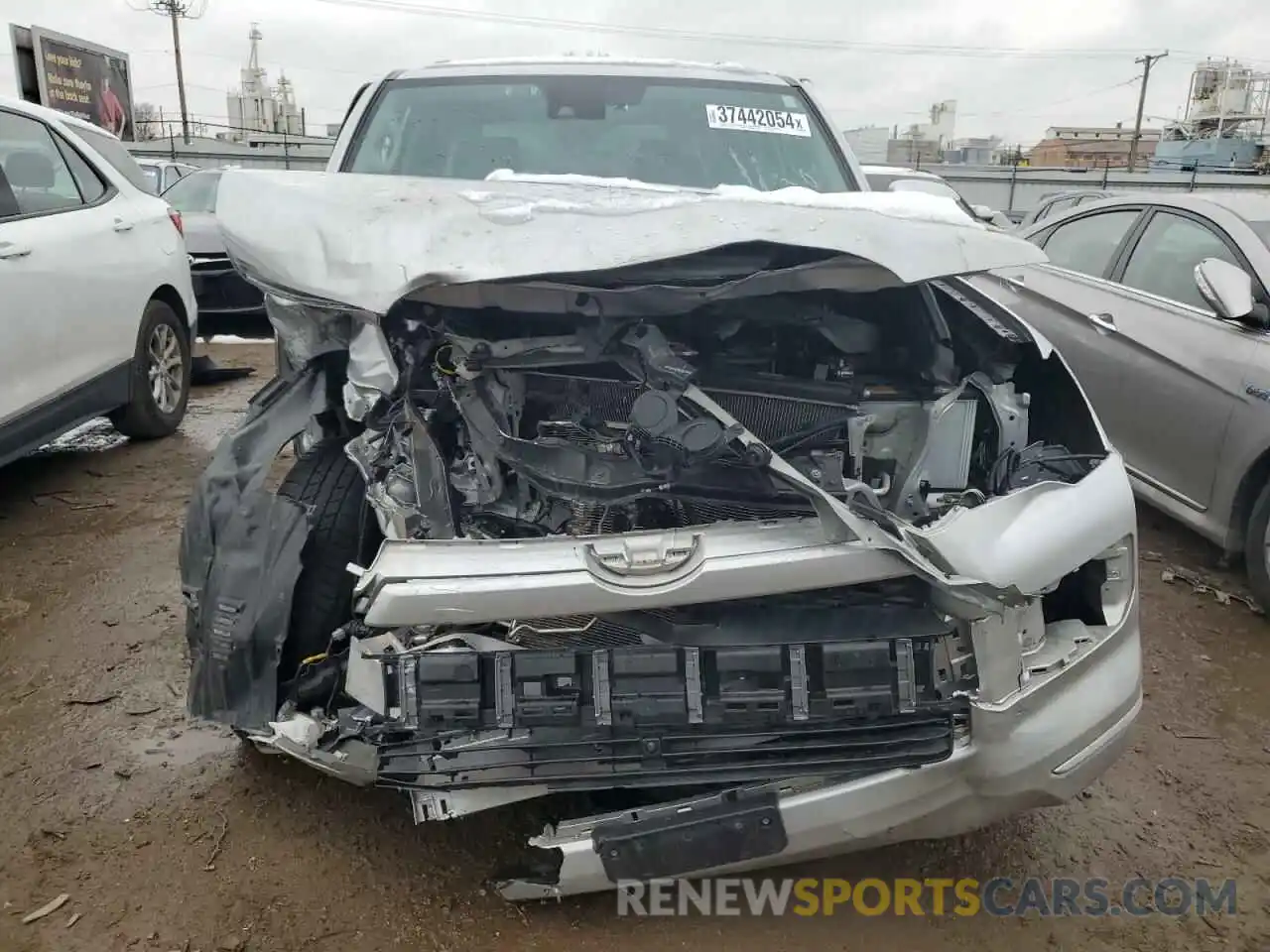 5 Photograph of a damaged car JTESU5JR7N6011102 TOYOTA 4RUNNER 2022