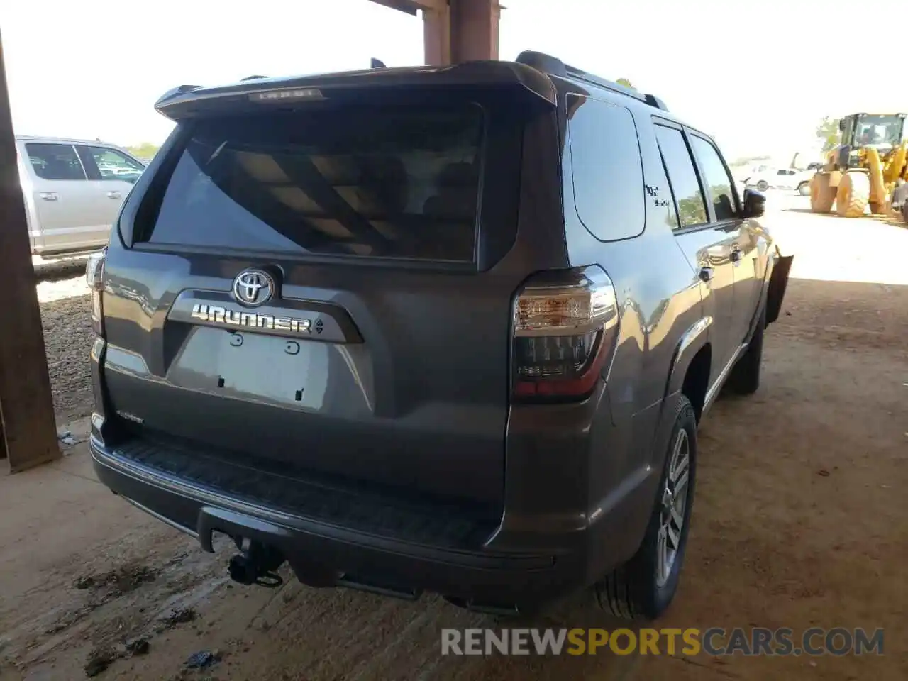 4 Photograph of a damaged car JTESU5JR7N6020253 TOYOTA 4RUNNER 2022