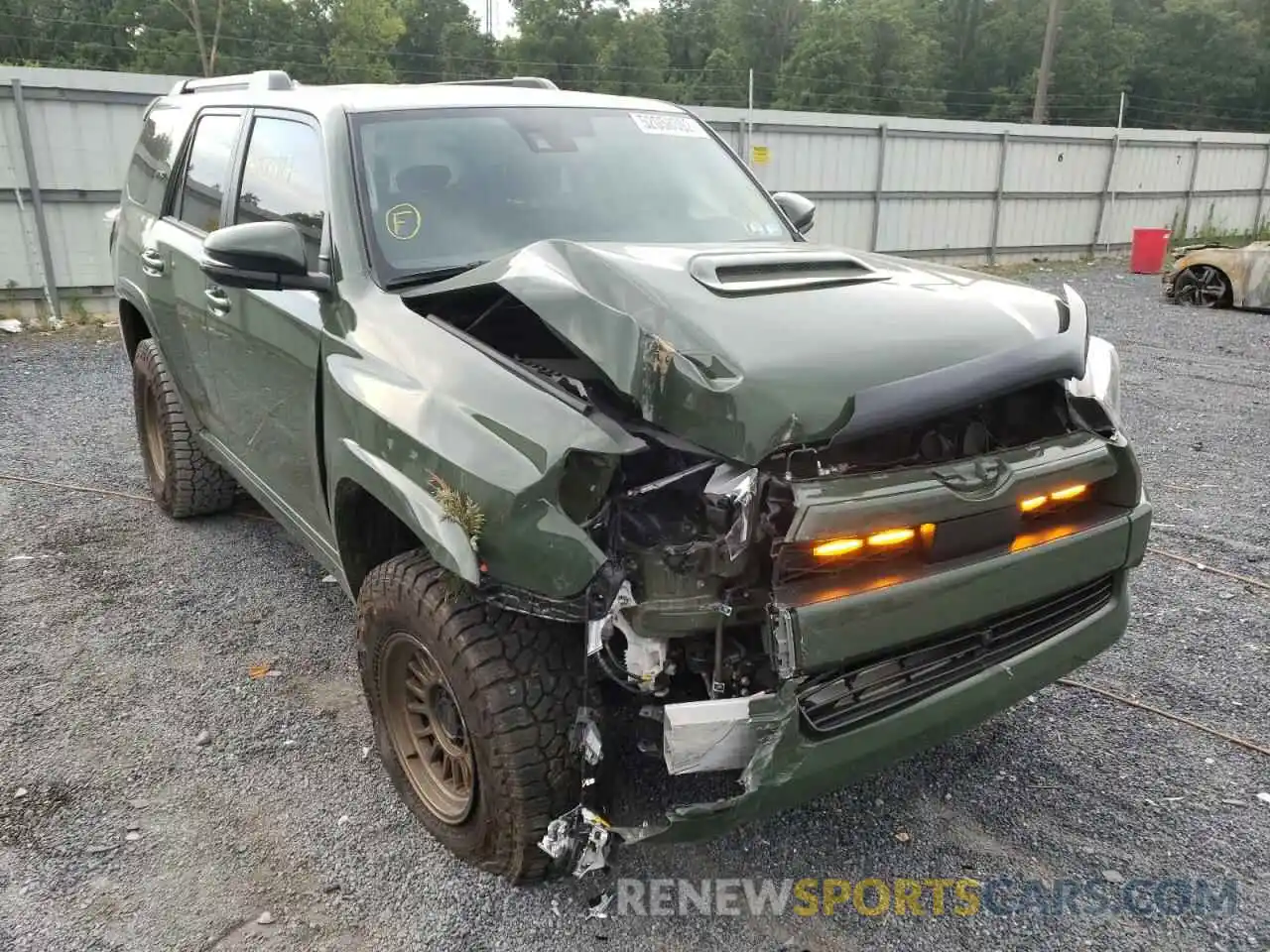 1 Photograph of a damaged car JTESU5JR9N5988294 TOYOTA 4RUNNER 2022