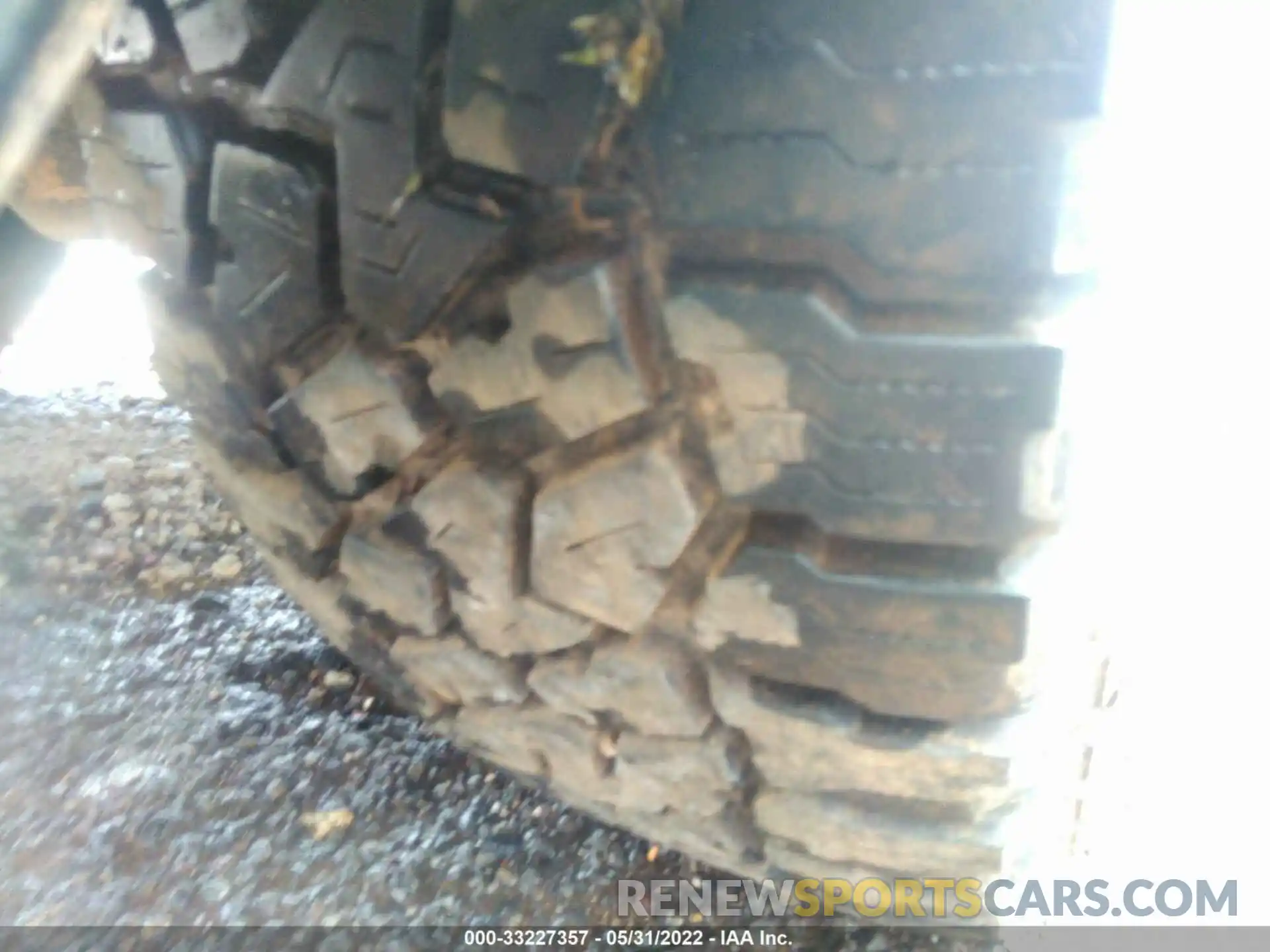 15 Photograph of a damaged car JTETU5JR3N6023218 TOYOTA 4RUNNER 2022