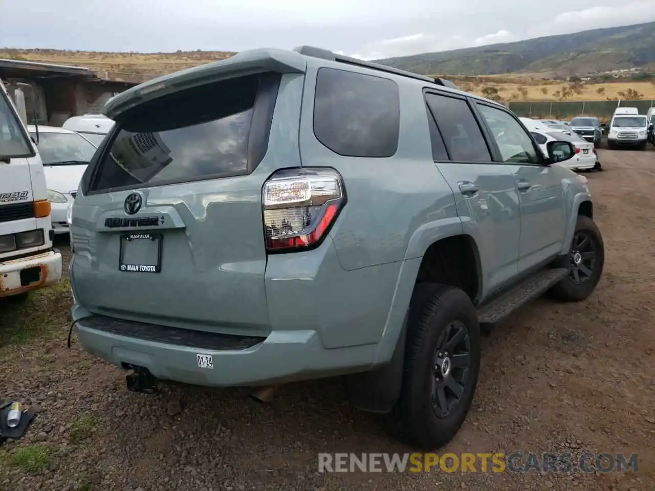 4 Photograph of a damaged car JTETU5JR4N6022224 TOYOTA 4RUNNER 2022