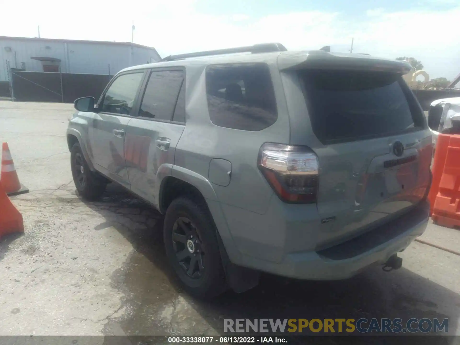 3 Photograph of a damaged car JTETU5JR4N6028881 TOYOTA 4RUNNER 2022