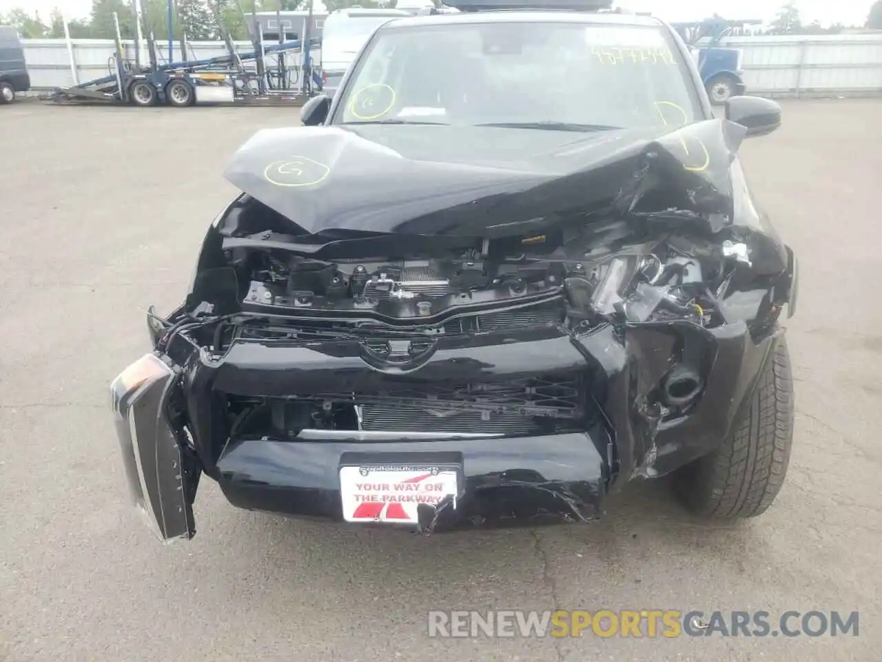 9 Photograph of a damaged car JTETU5JR7N6035193 TOYOTA 4RUNNER 2022