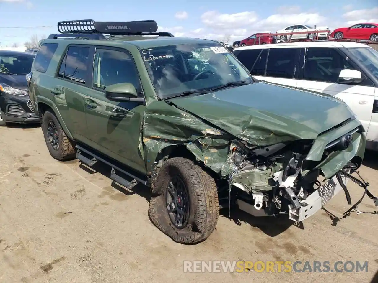 4 Photograph of a damaged car JTETU5JRXN6028528 TOYOTA 4RUNNER 2022