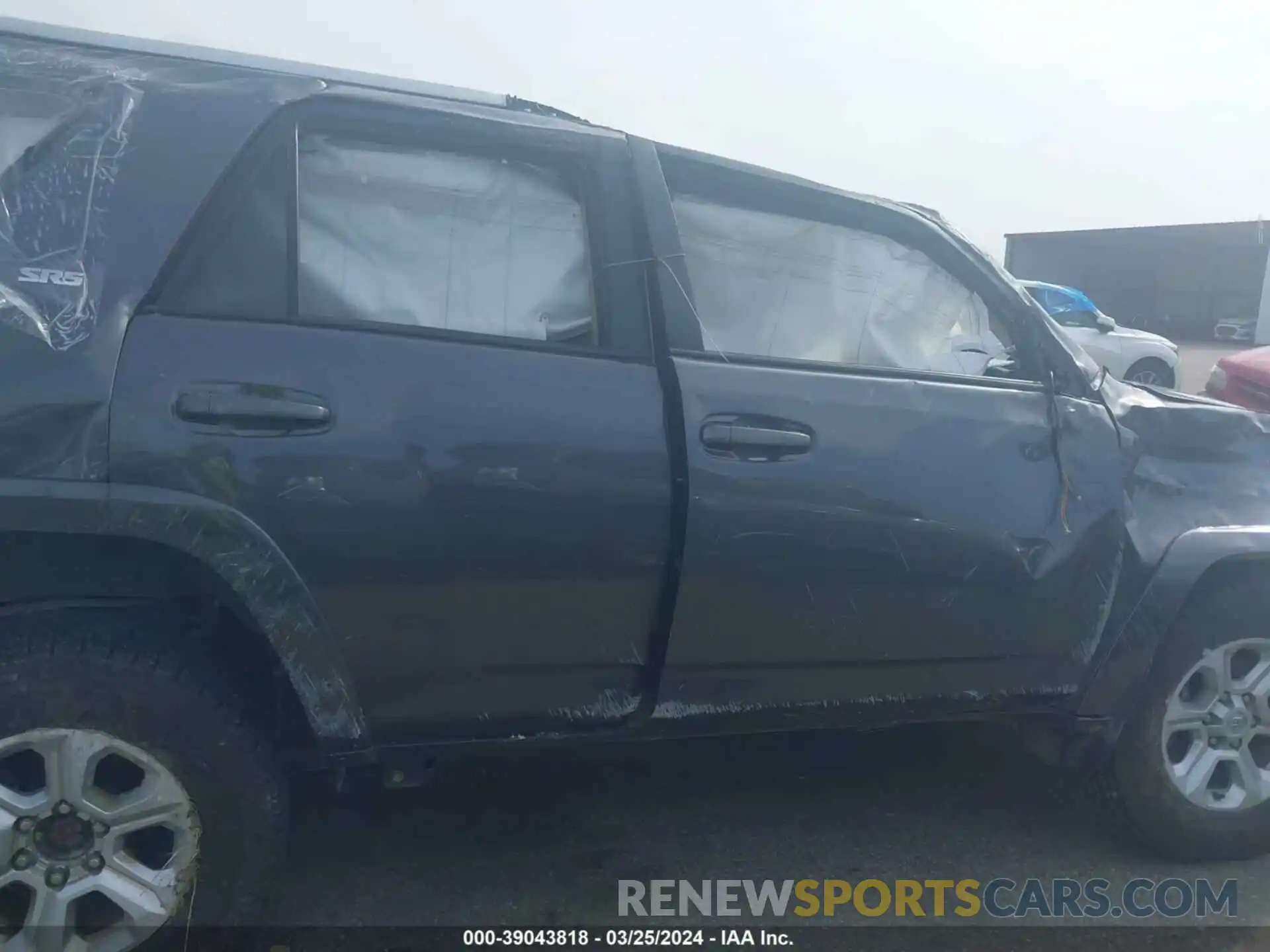 12 Photograph of a damaged car JTEEU5JRXP5284315 TOYOTA 4RUNNER 2023