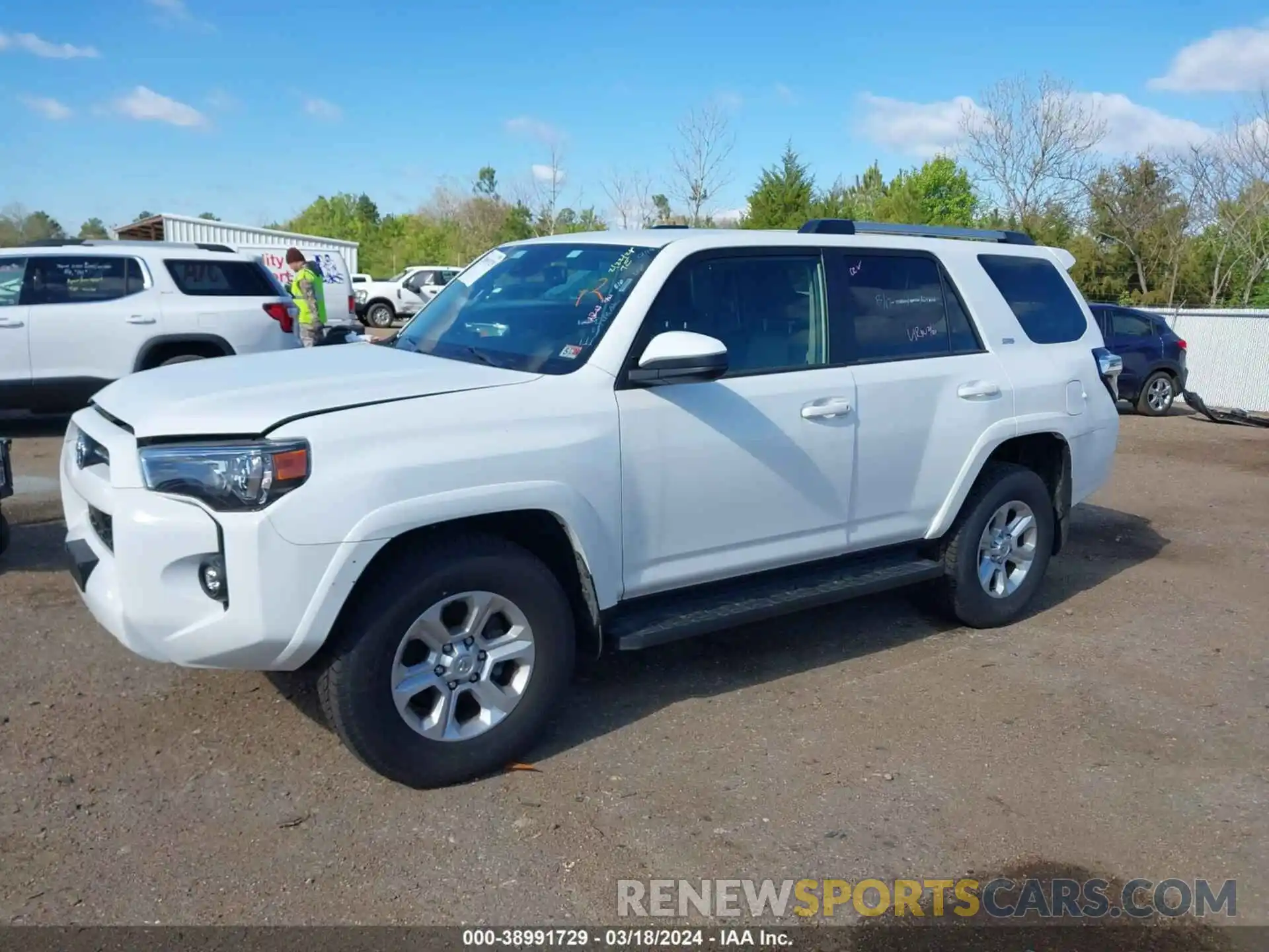 2 Фотография поврежденного автомобиля JTEMU5JR7P6139545 TOYOTA 4RUNNER 2023