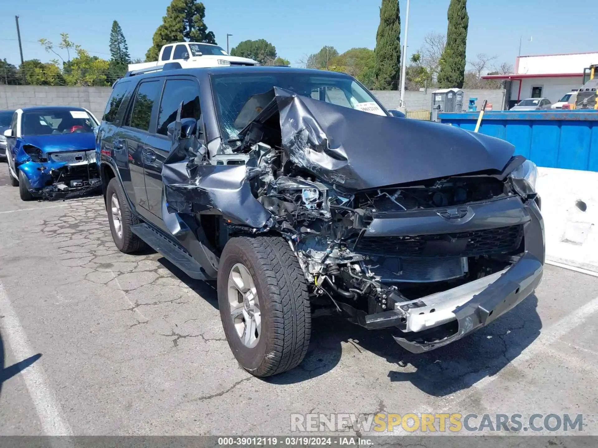 1 Photograph of a damaged car JTENU5JR9P6142077 TOYOTA 4RUNNER 2023