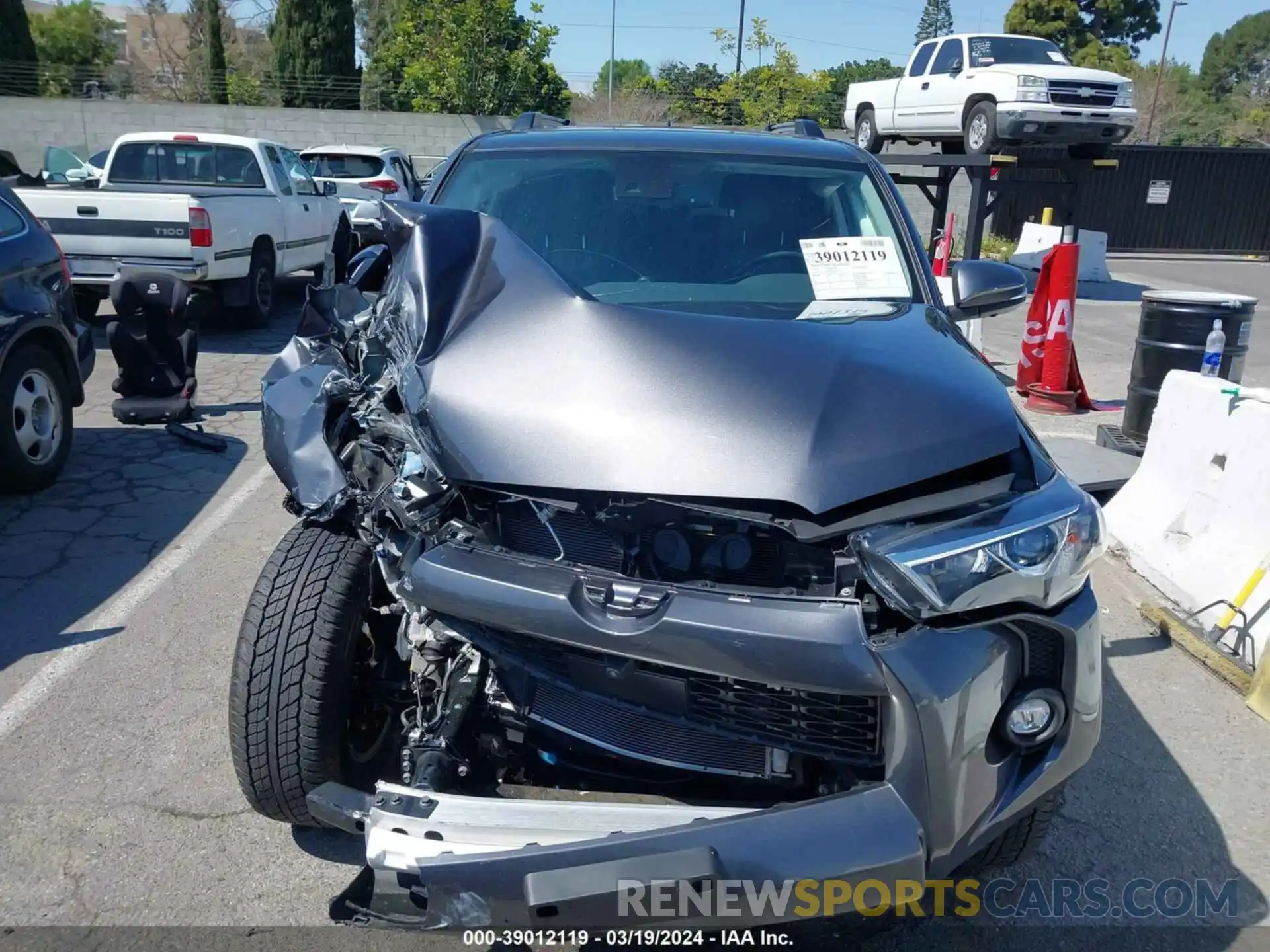 12 Photograph of a damaged car JTENU5JR9P6142077 TOYOTA 4RUNNER 2023