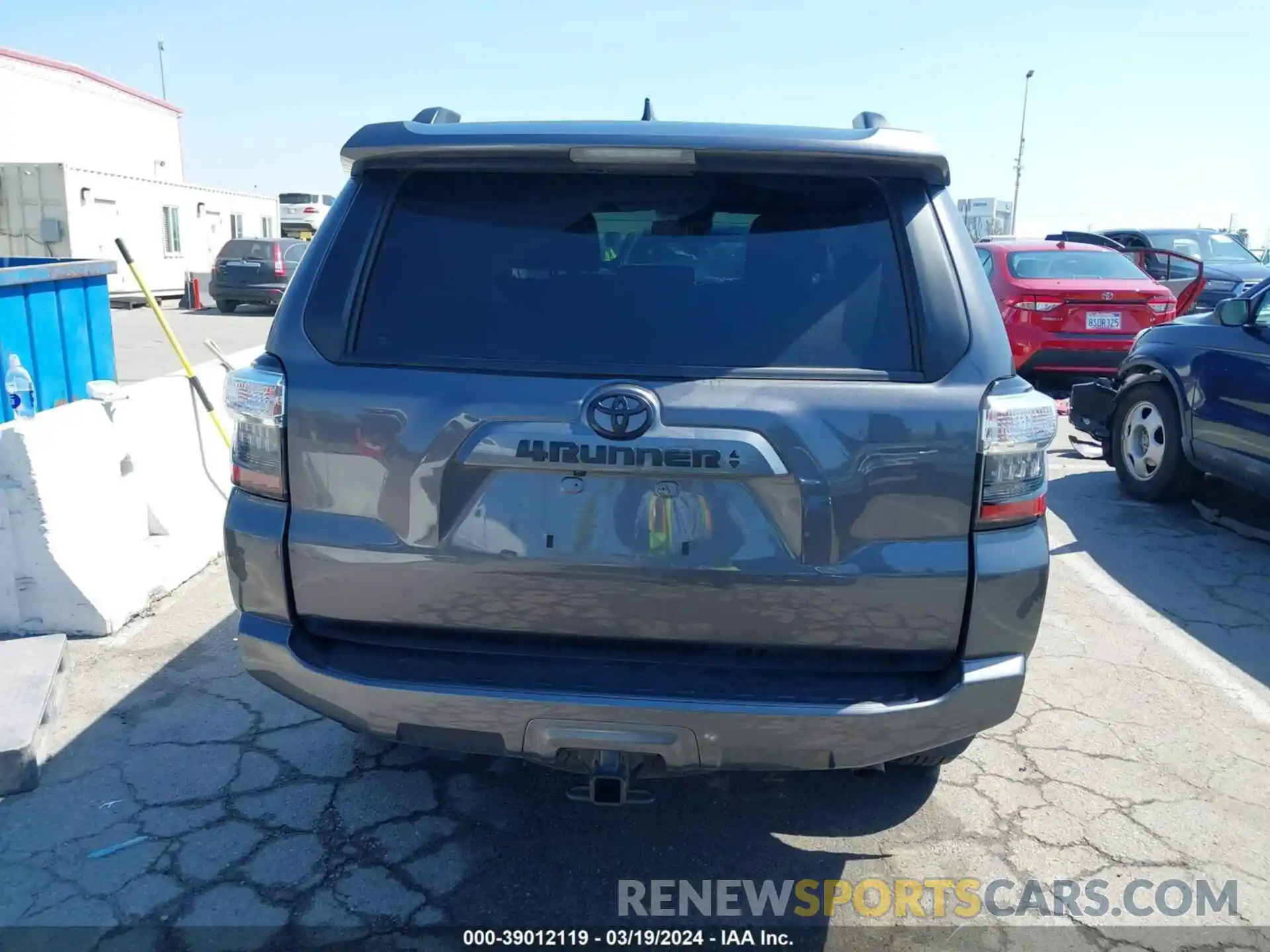 16 Photograph of a damaged car JTENU5JR9P6142077 TOYOTA 4RUNNER 2023