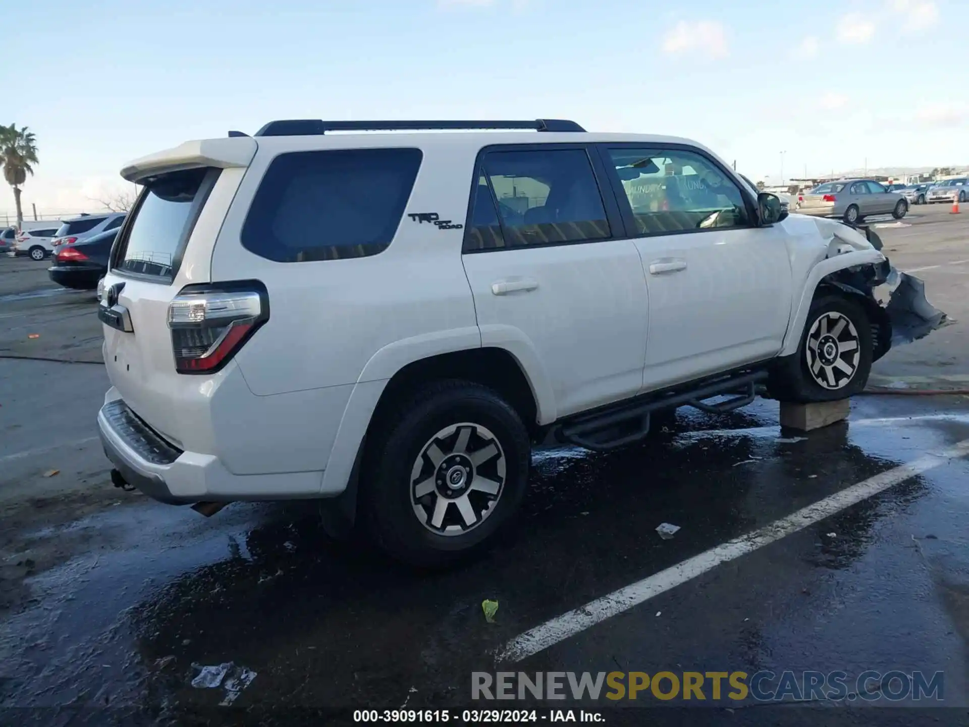 4 Photograph of a damaged car JTERU5JR3P6171253 TOYOTA 4RUNNER 2023