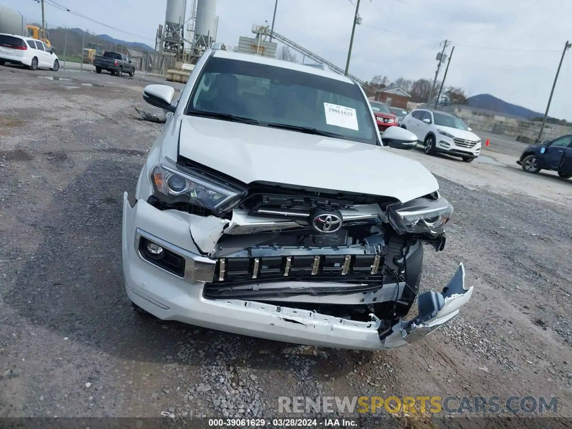 12 Photograph of a damaged car JTEKU5JR4R6217404 TOYOTA 4RUNNER 2024