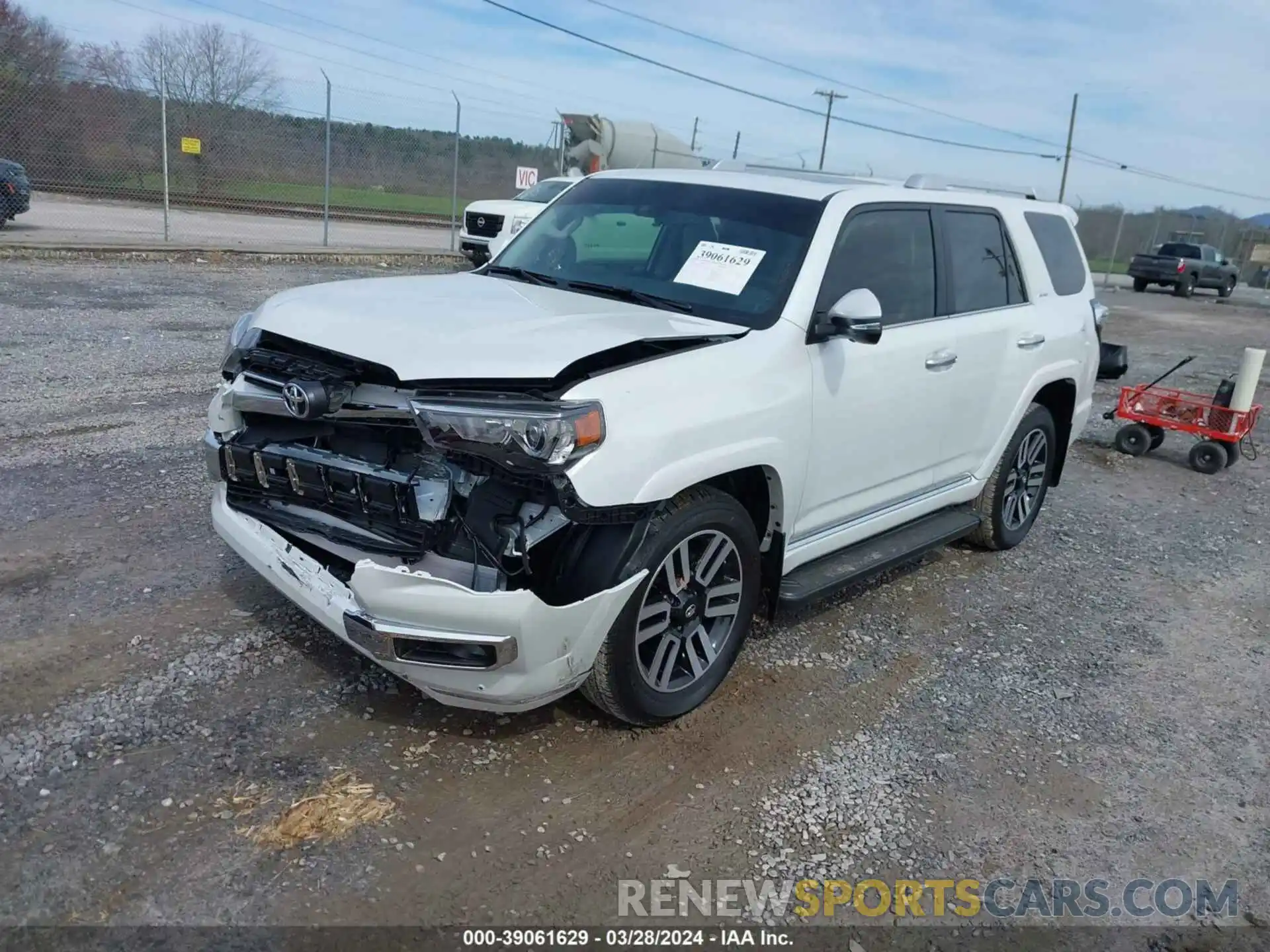 2 Photograph of a damaged car JTEKU5JR4R6217404 TOYOTA 4RUNNER 2024