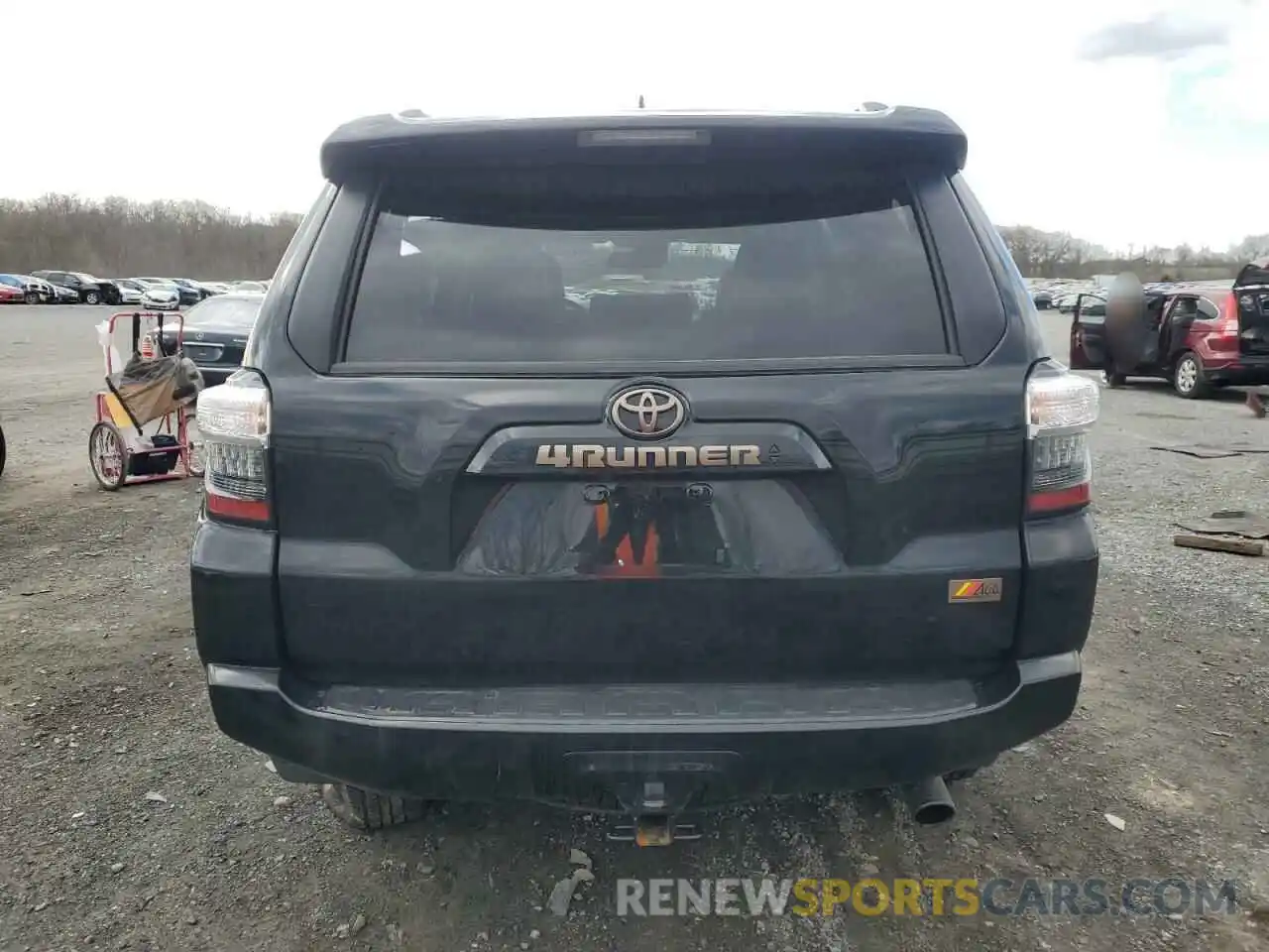 6 Photograph of a damaged car JTEUU5JR8P6120213 TOYOTA 4RUNNER 40 2023