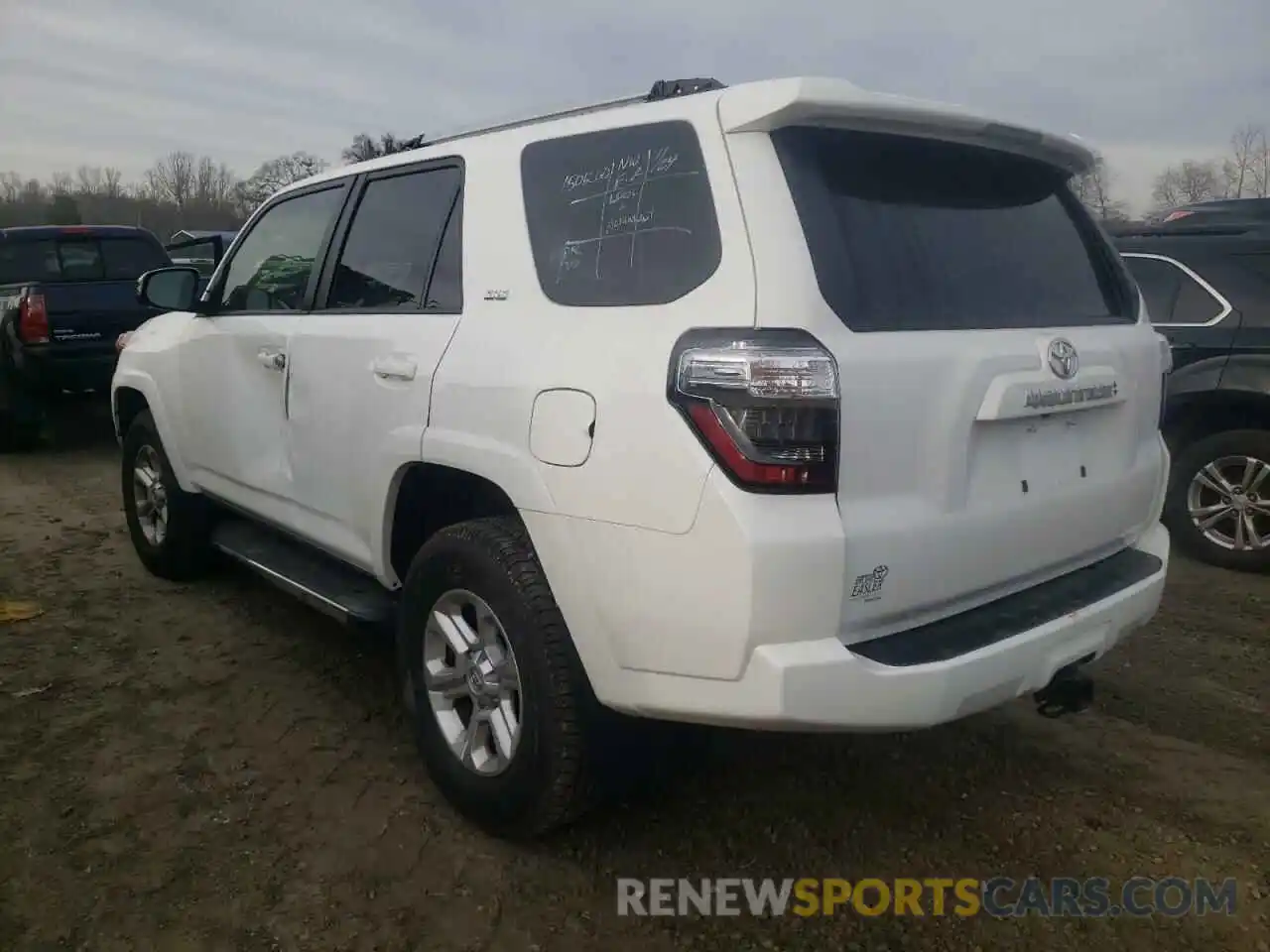 2 Photograph of a damaged car JTENU5JR0P6199753 TOYOTA 4RUNNER SE 2023