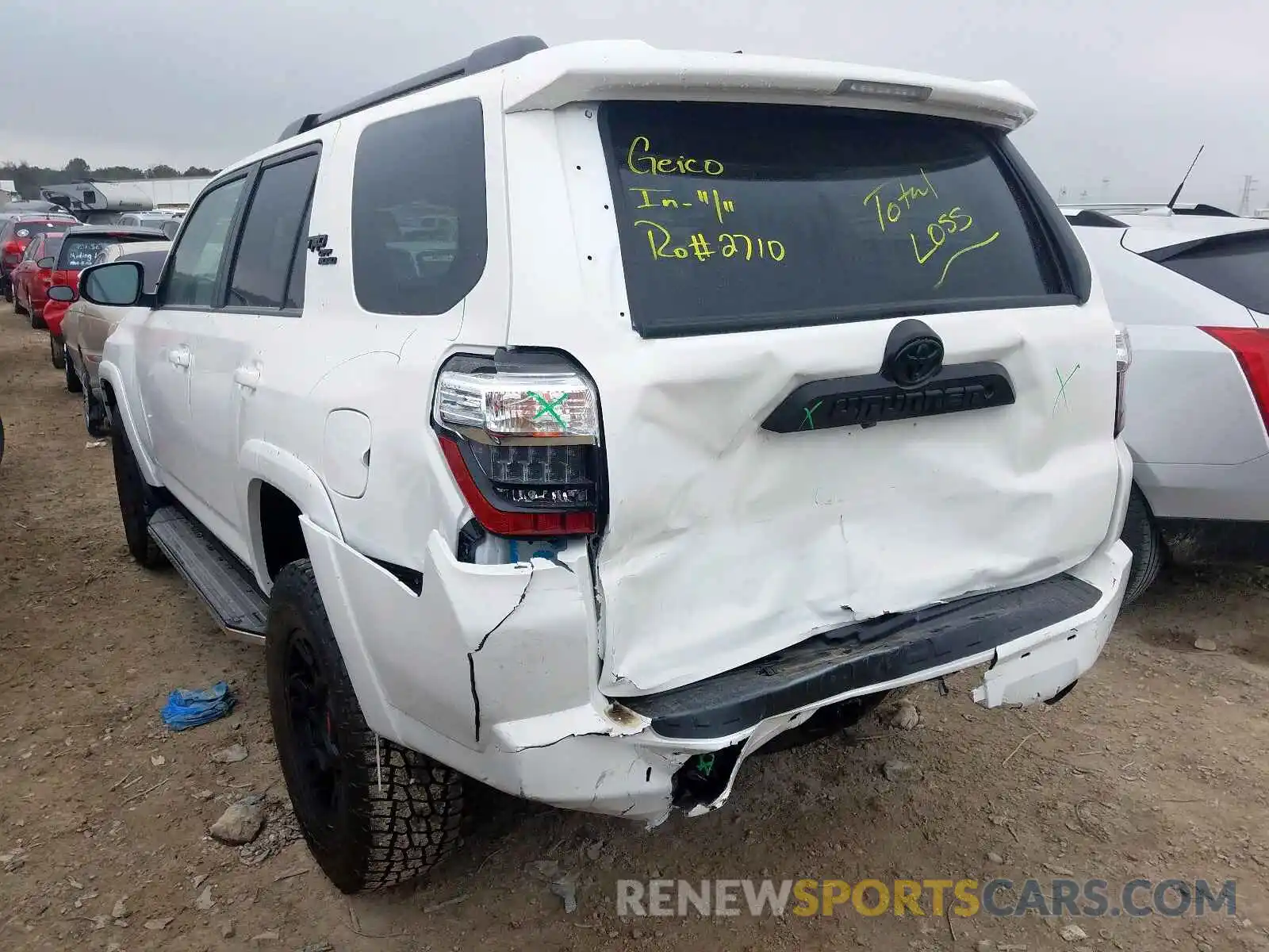 3 Фотография поврежденного автомобиля JTEBU5JR0K5619206 TOYOTA 4RUNNER SR 2019