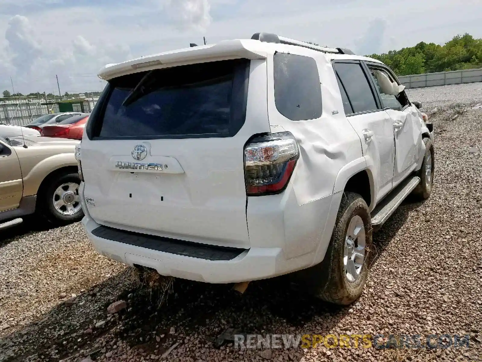 4 Photograph of a damaged car JTEBU5JR0K5627421 TOYOTA 4RUNNER SR 2019