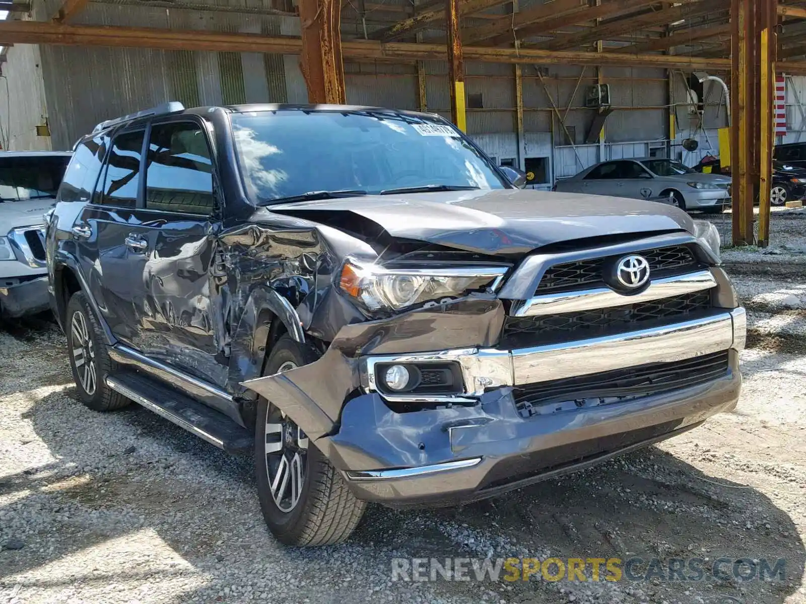 1 Фотография поврежденного автомобиля JTEBU5JR0K5654277 TOYOTA 4RUNNER SR 2019