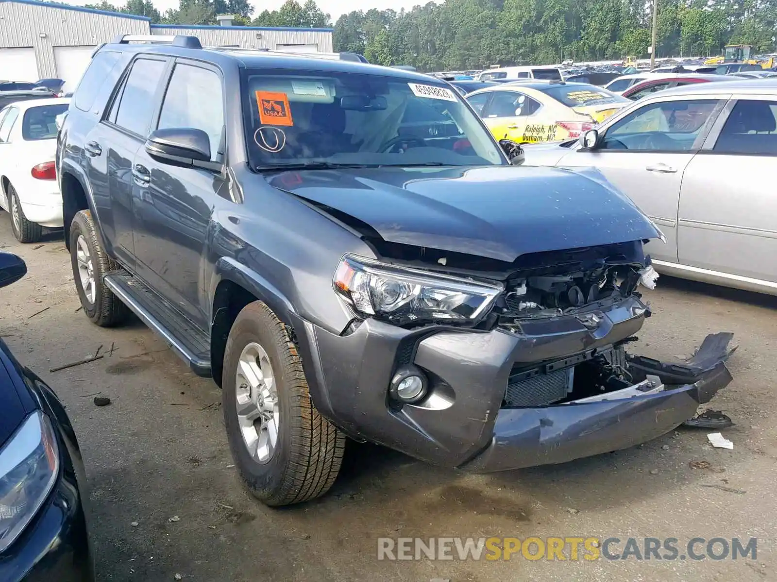 1 Фотография поврежденного автомобиля JTEBU5JR1K5625581 TOYOTA 4RUNNER SR 2019