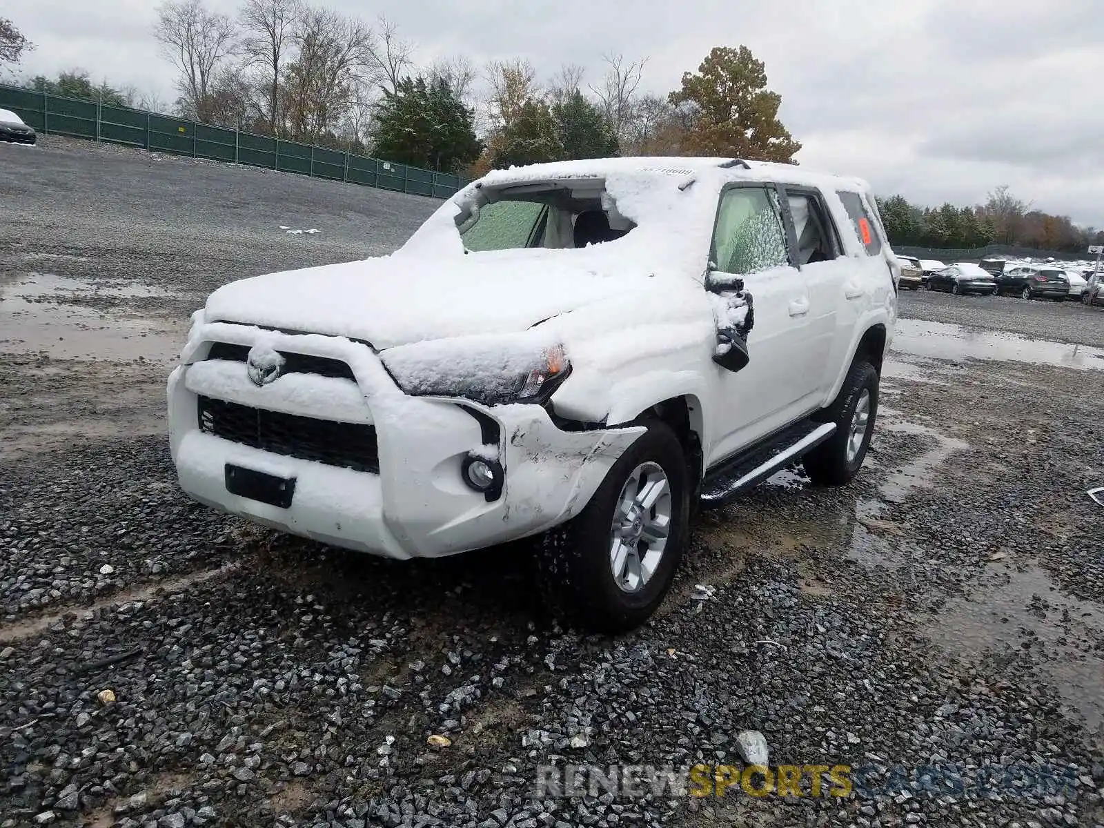 2 Фотография поврежденного автомобиля JTEBU5JR1K5669614 TOYOTA 4RUNNER SR 2019