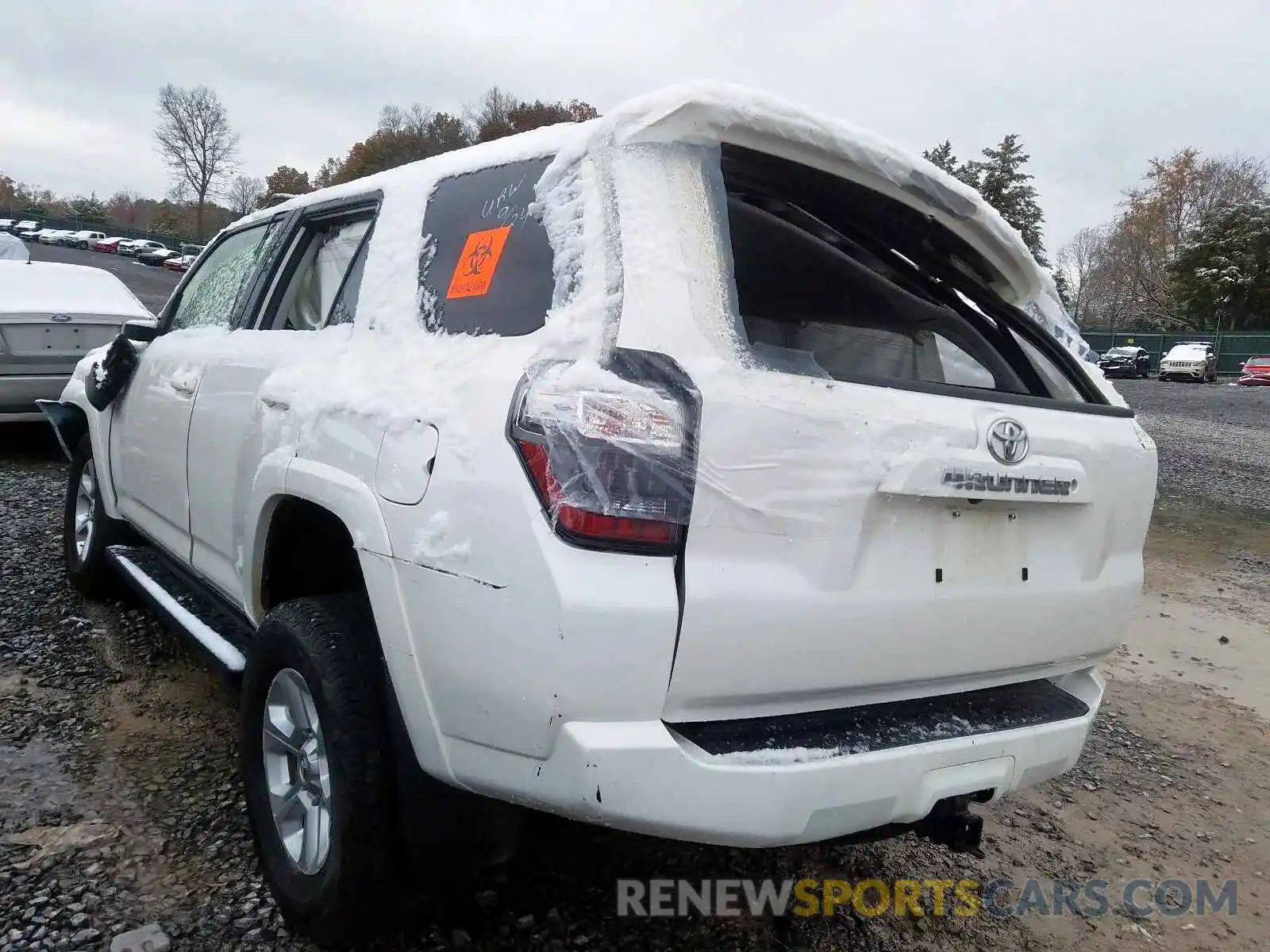 3 Фотография поврежденного автомобиля JTEBU5JR1K5669614 TOYOTA 4RUNNER SR 2019