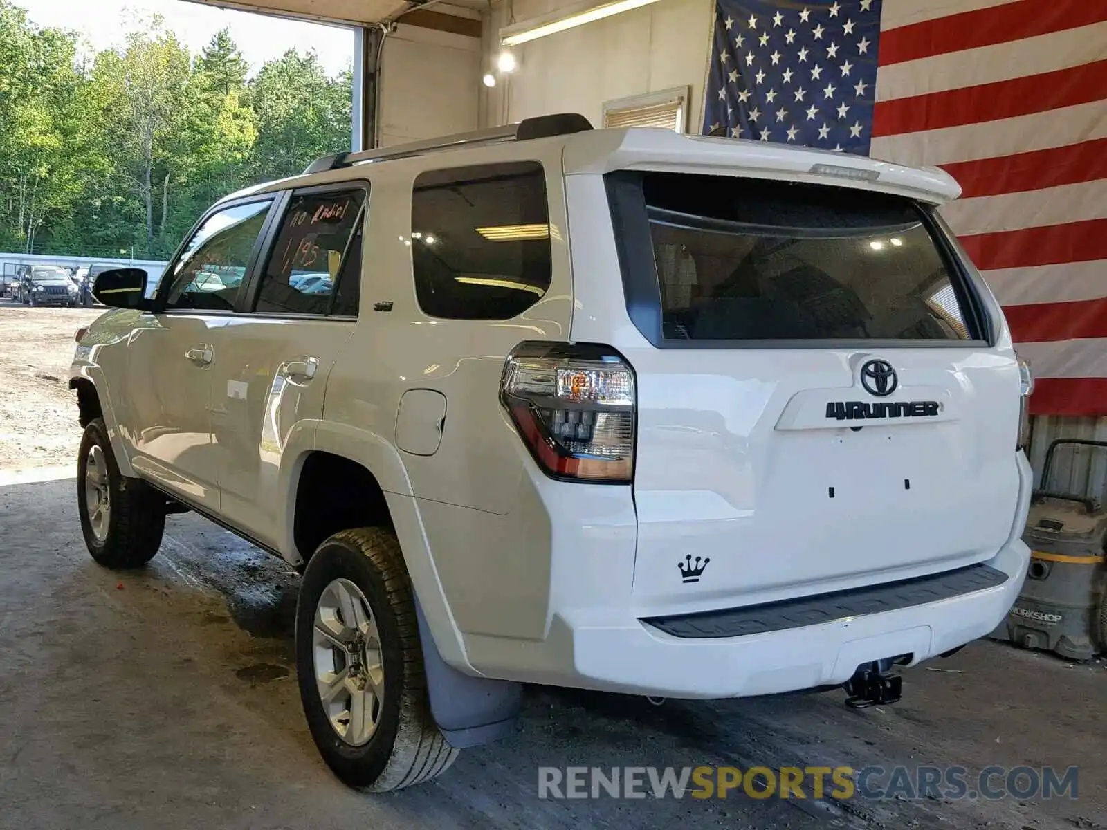 3 Photograph of a damaged car JTEBU5JR2K5682212 TOYOTA 4RUNNER SR 2019