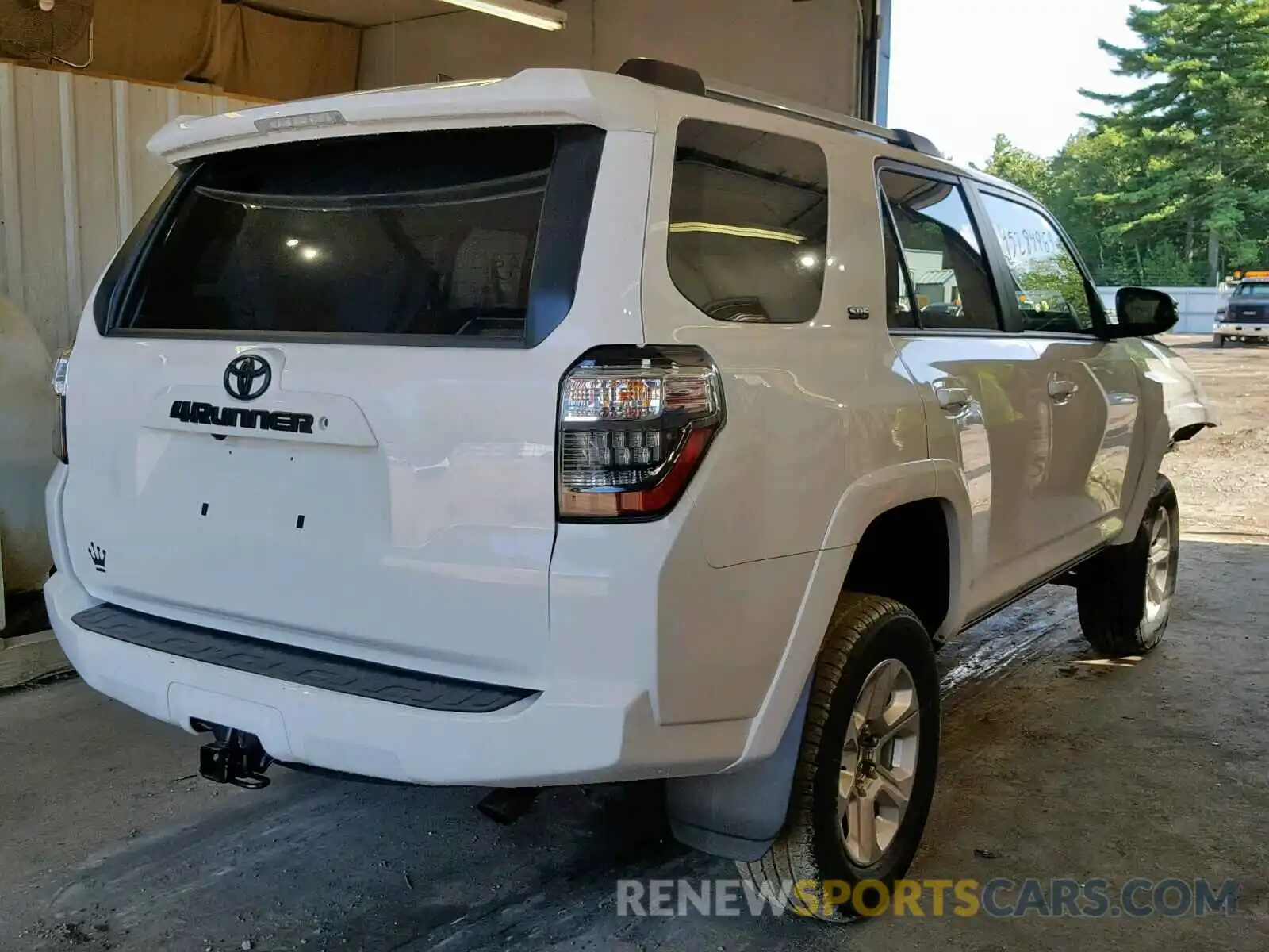 4 Photograph of a damaged car JTEBU5JR2K5682212 TOYOTA 4RUNNER SR 2019