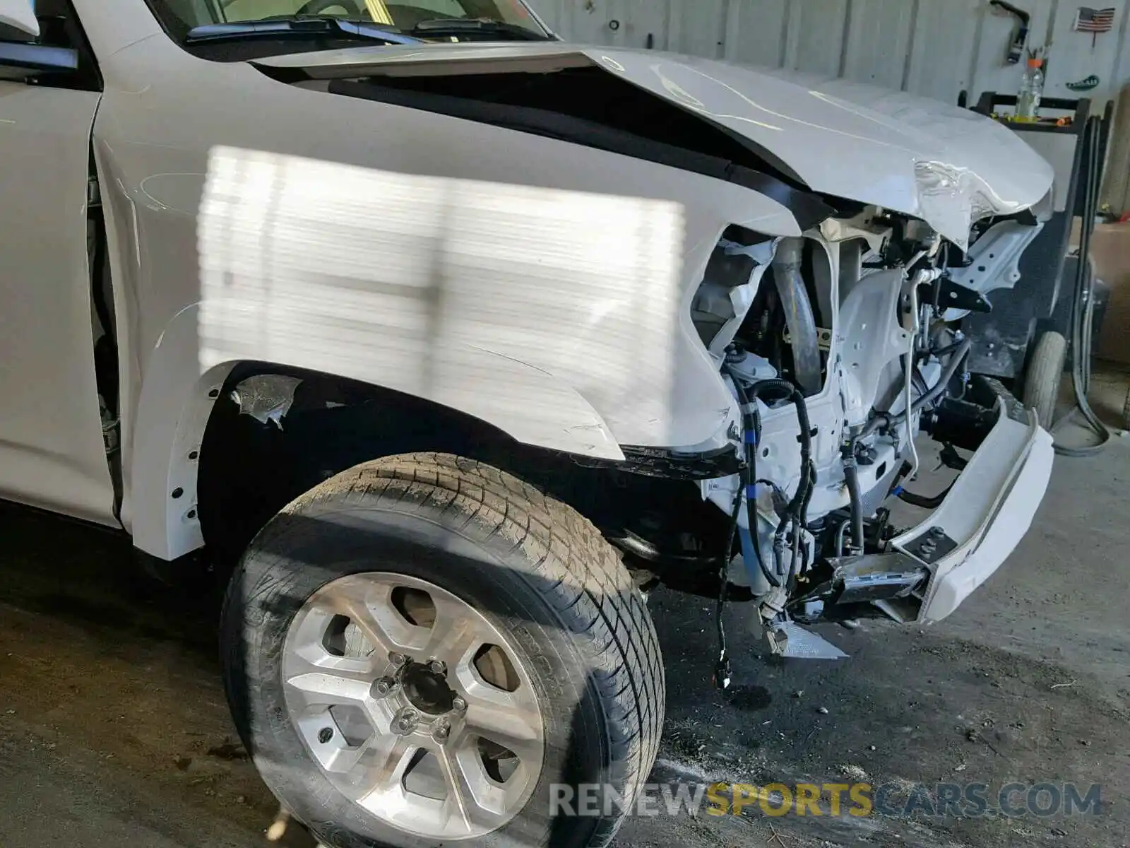 9 Photograph of a damaged car JTEBU5JR2K5682212 TOYOTA 4RUNNER SR 2019