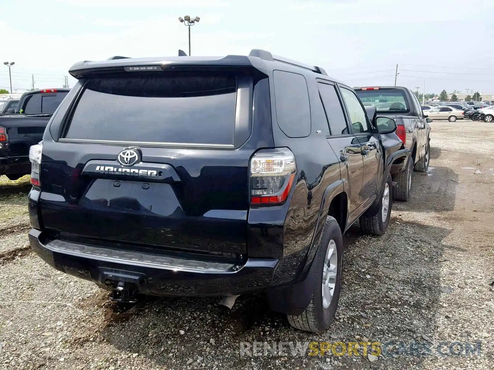 4 Фотография поврежденного автомобиля JTEBU5JR3K5611827 TOYOTA 4RUNNER SR 2019