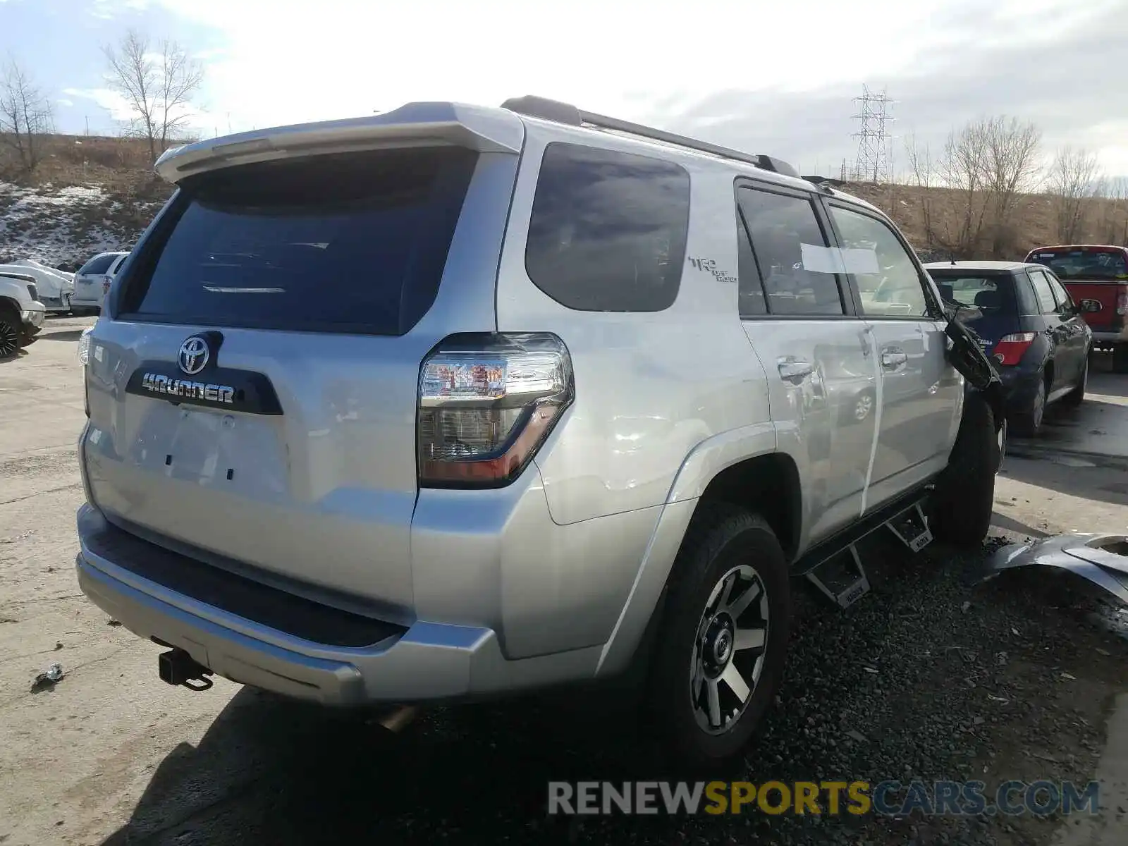 4 Фотография поврежденного автомобиля JTEBU5JR3K5647226 TOYOTA 4RUNNER SR 2019