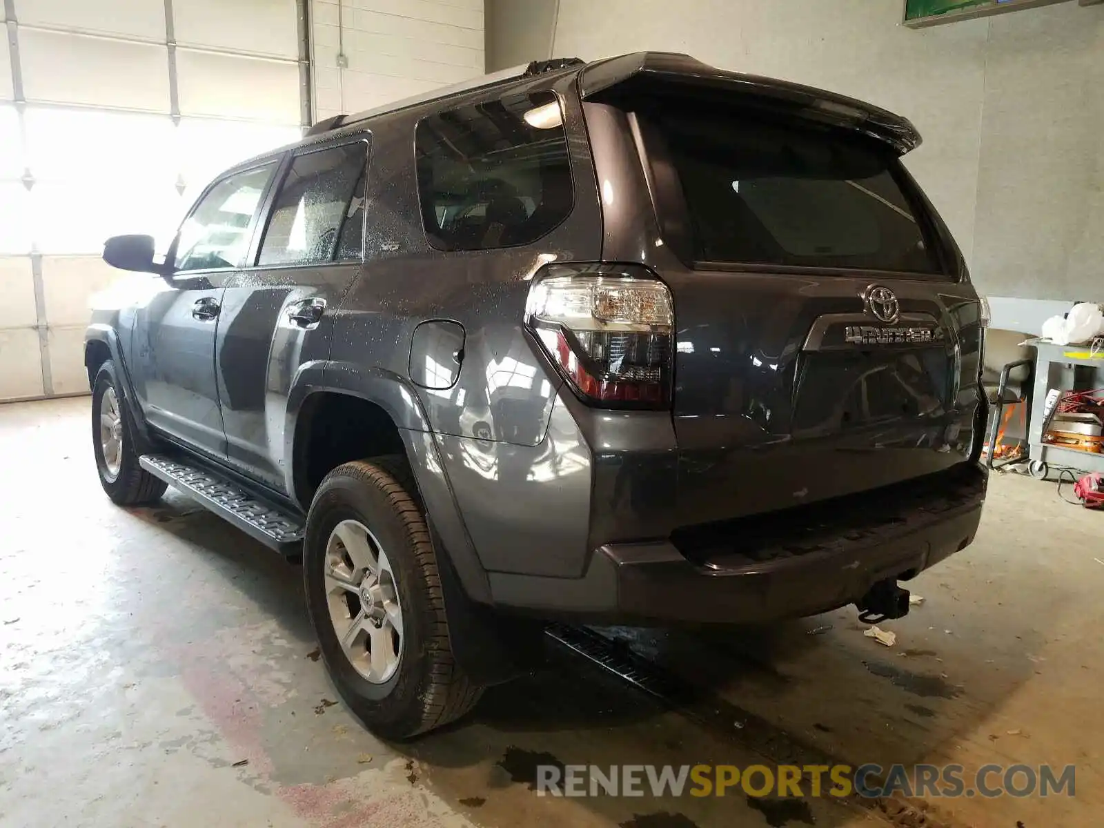 3 Фотография поврежденного автомобиля JTEBU5JR3K5657366 TOYOTA 4RUNNER SR 2019