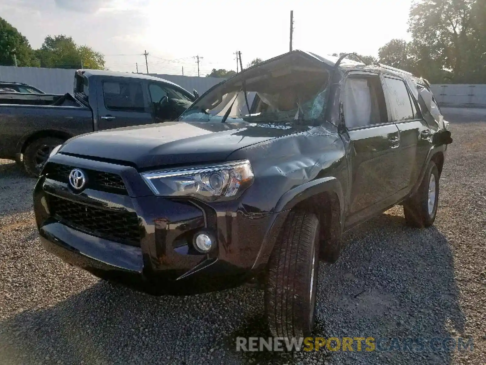 2 Фотография поврежденного автомобиля JTEBU5JR5K5625115 TOYOTA 4RUNNER SR 2019