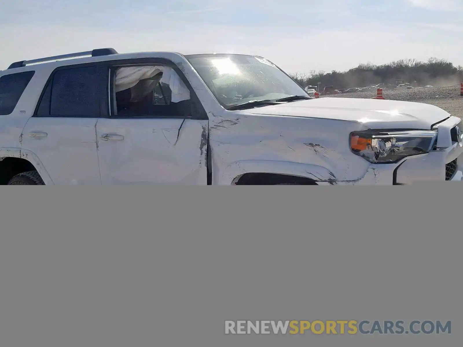 9 Photograph of a damaged car JTEBU5JR6K5624507 TOYOTA 4RUNNER SR 2019