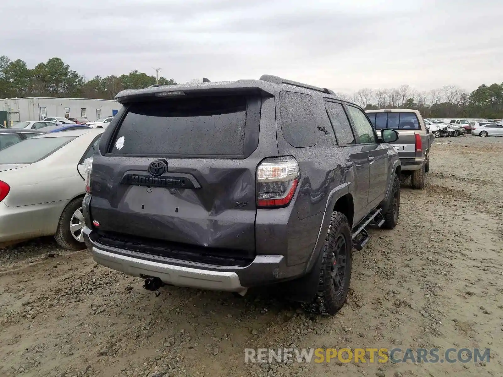 4 Фотография поврежденного автомобиля JTEBU5JR6K5630730 TOYOTA 4RUNNER SR 2019