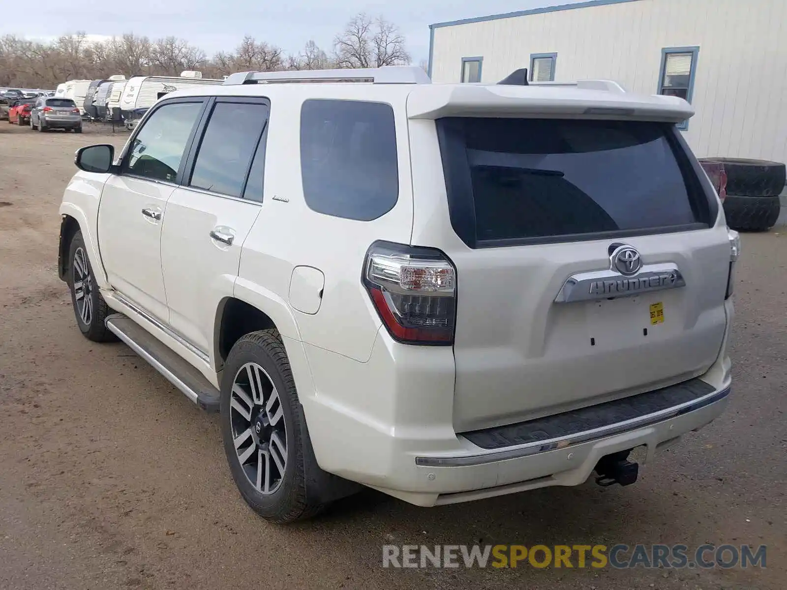 3 Фотография поврежденного автомобиля JTEBU5JR6K5683928 TOYOTA 4RUNNER SR 2019