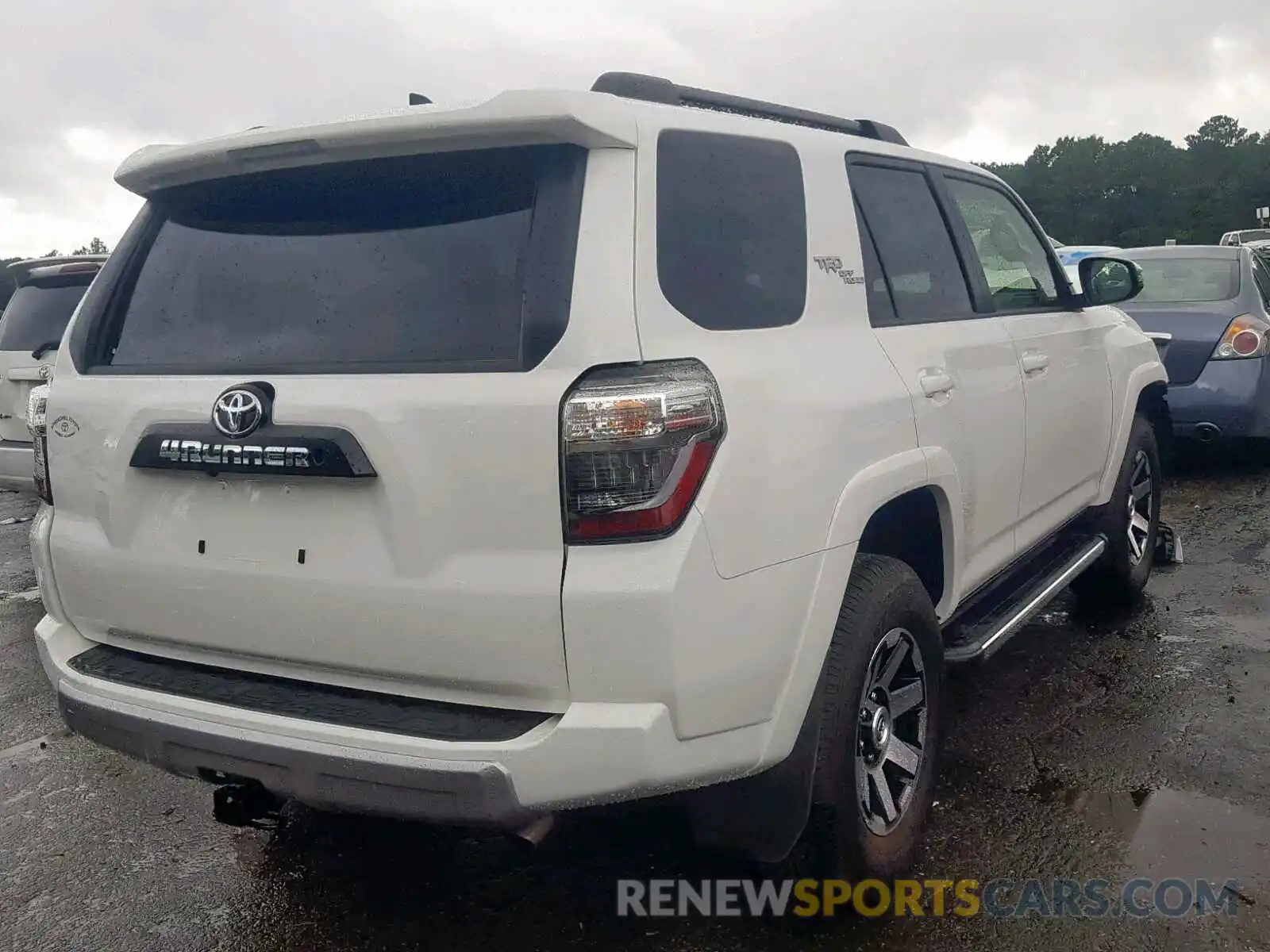 4 Фотография поврежденного автомобиля JTEBU5JR6K5714465 TOYOTA 4RUNNER SR 2019