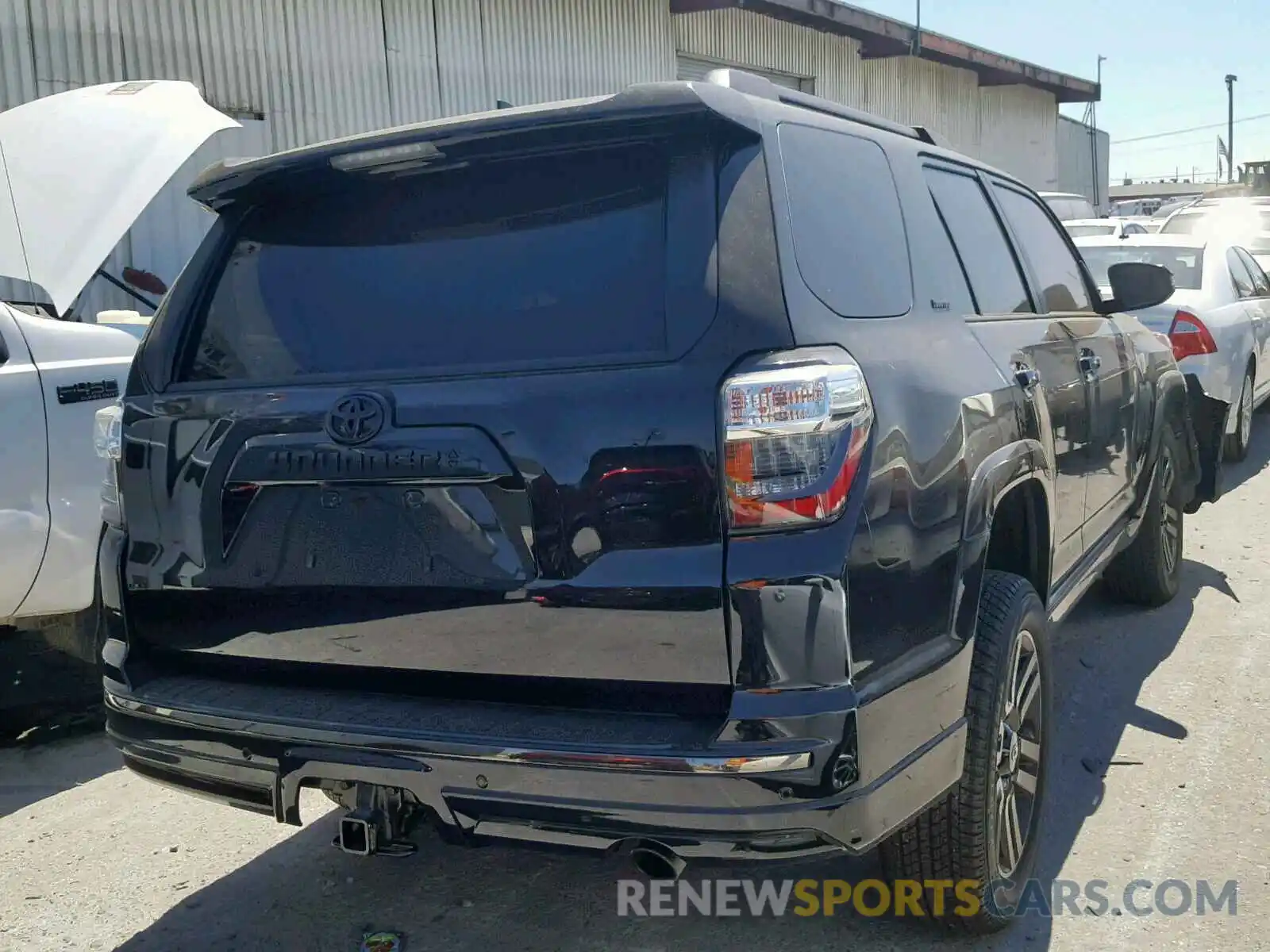 4 Фотография поврежденного автомобиля JTEBU5JR7K5623432 TOYOTA 4RUNNER SR 2019