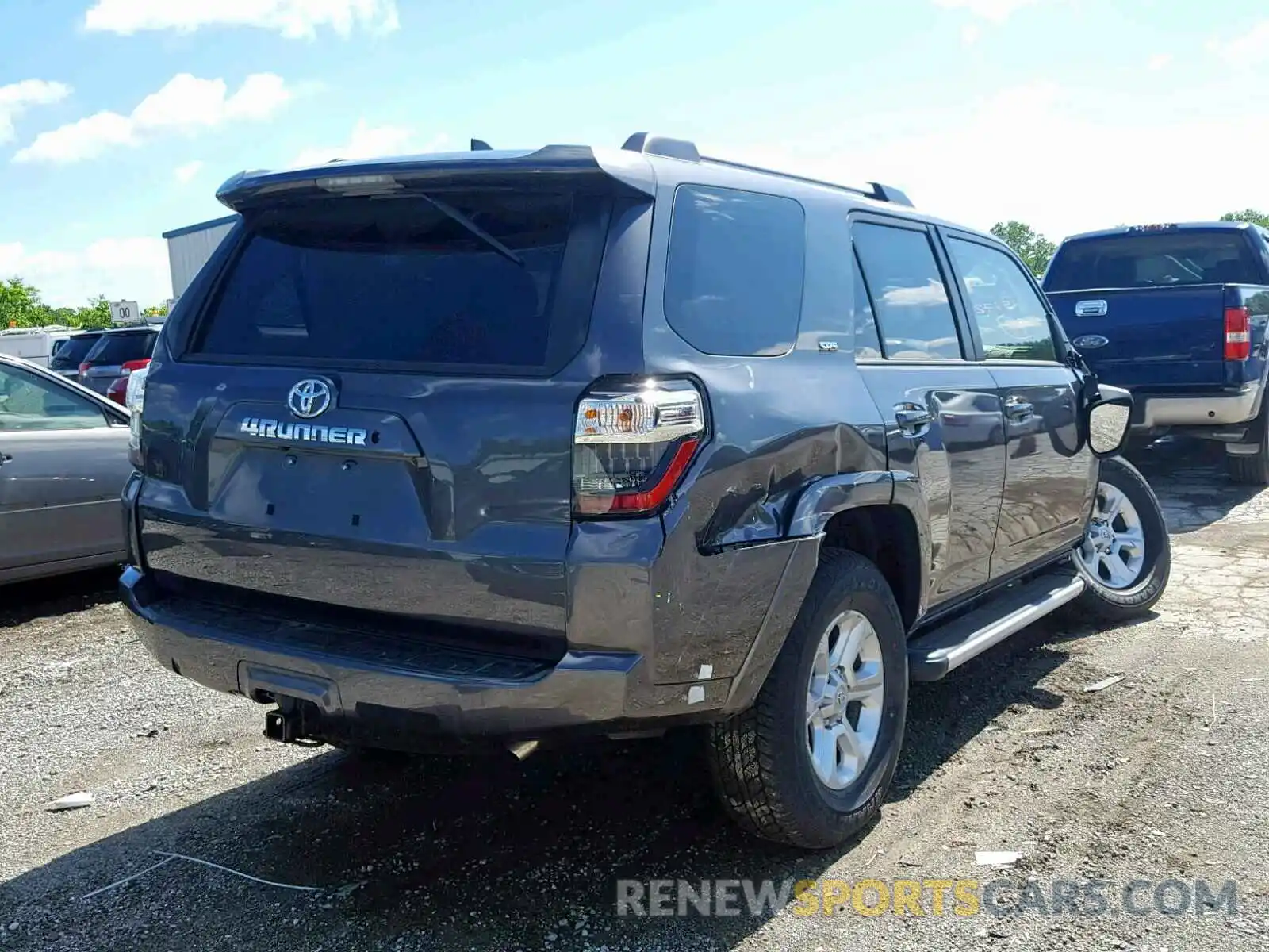 4 Фотография поврежденного автомобиля JTEBU5JR7K5656723 TOYOTA 4RUNNER SR 2019