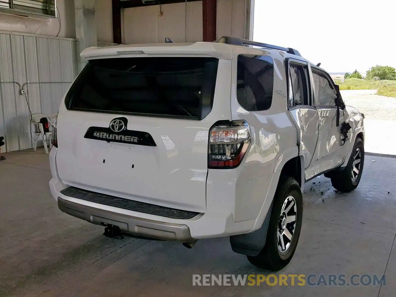 4 Photograph of a damaged car JTEBU5JR9K5678111 TOYOTA 4RUNNER SR 2019