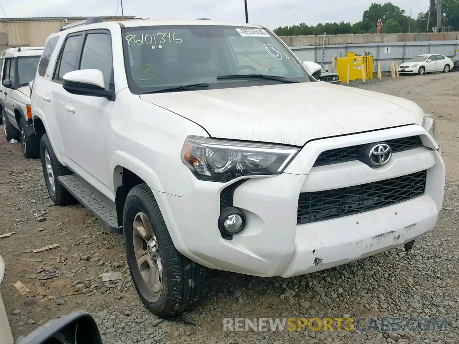 1 Photograph of a damaged car JTEBU5JRXK5630133 TOYOTA 4RUNNER SR 2019