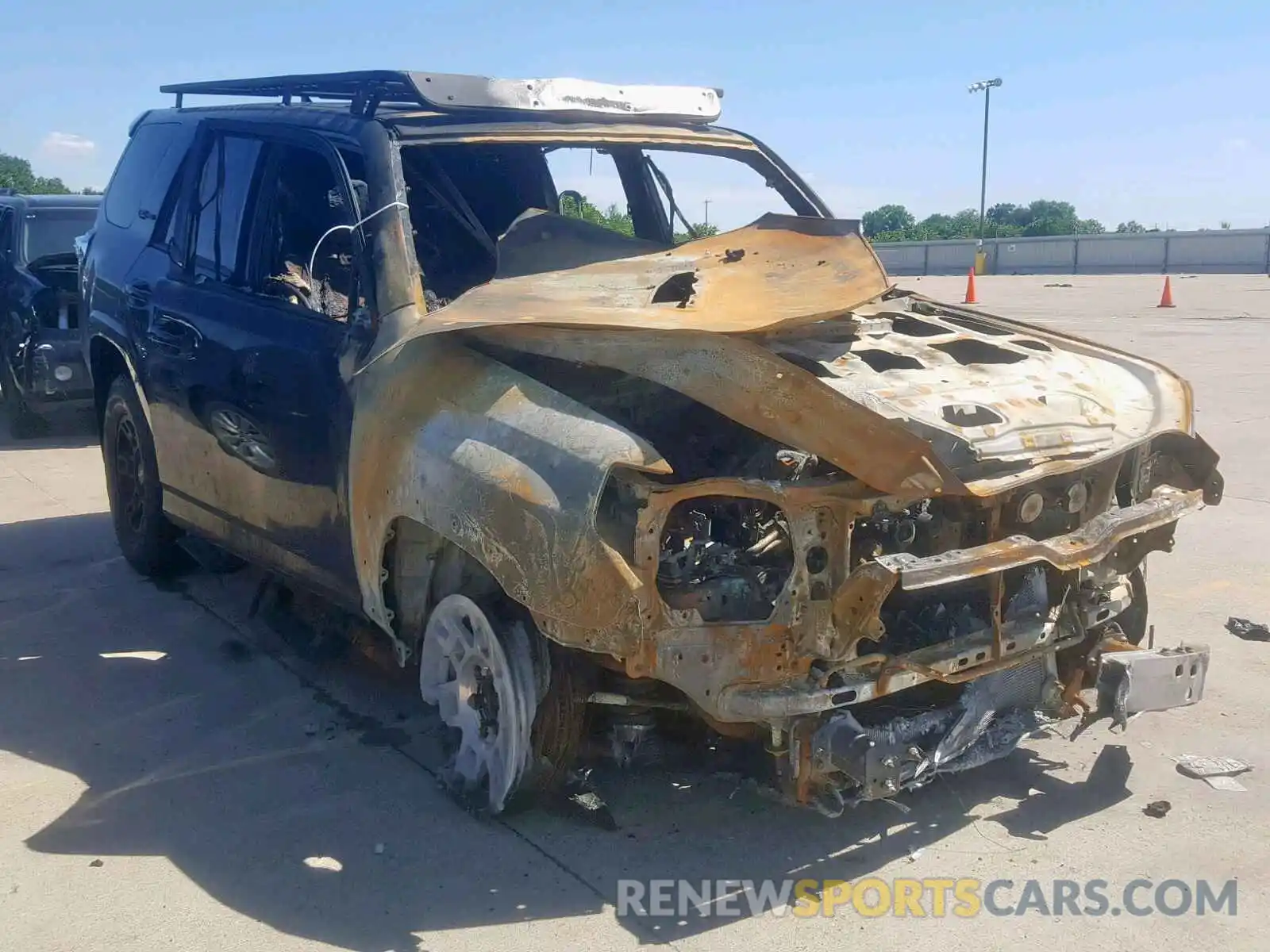 1 Photograph of a damaged car JTEBU5JRXK5636370 TOYOTA 4RUNNER SR 2019