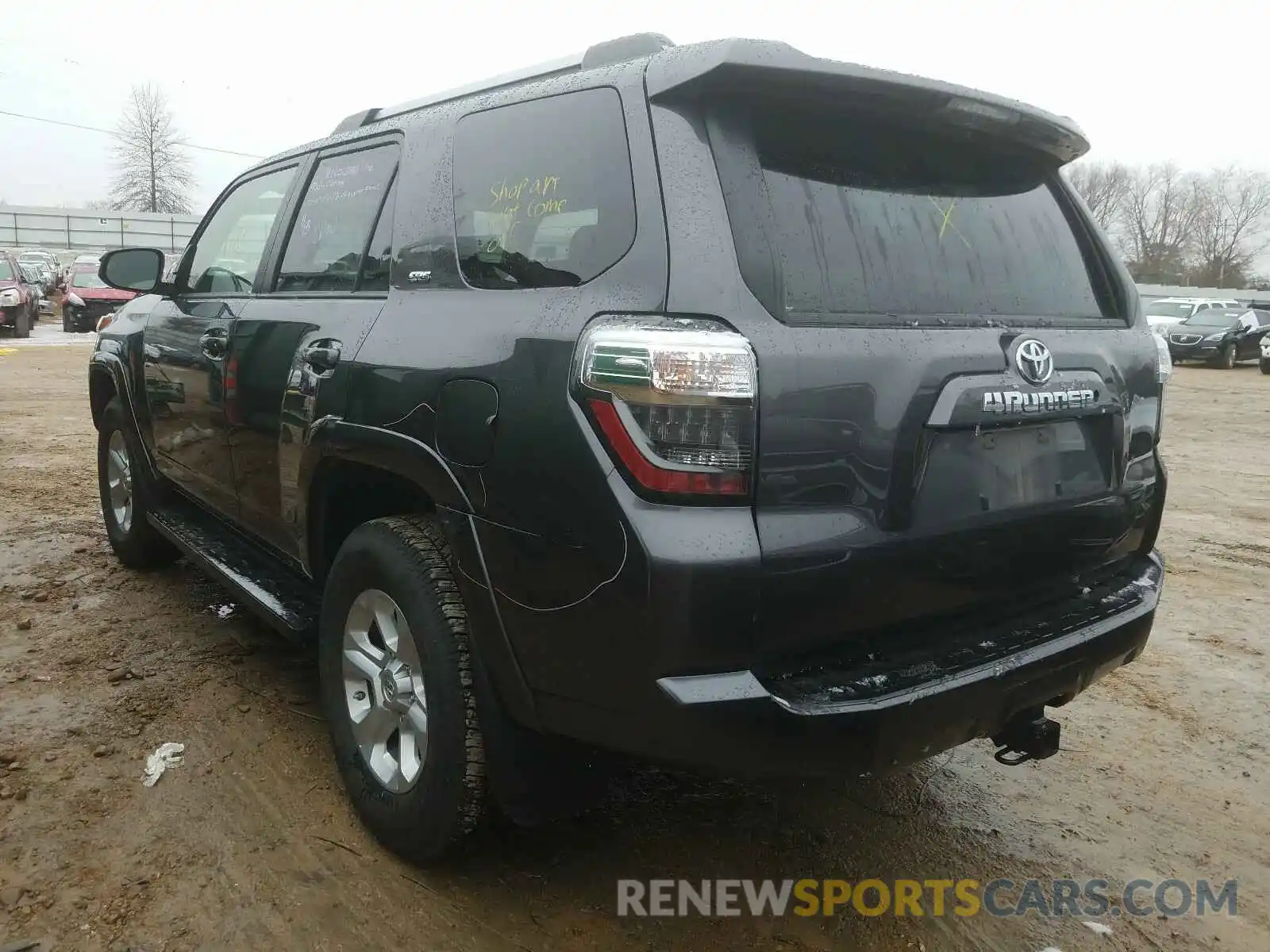 3 Фотография поврежденного автомобиля JTEBU5JRXK5662211 TOYOTA 4RUNNER SR 2019